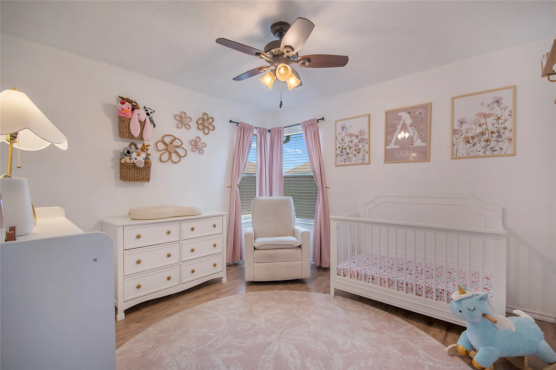 Single Family Residence For Sale in Tarrant County , 7429 Amber Drive, Watauga, Texas 76148, 3 Bedroom, 2 Bathroom, 2 Garage spaces, 1,671 Sqft, built in 1994, mls#21365673, Real Estate Agent in Watauga, Homes For Sale in Tarrant county, Homes For Sale in Watauga, Realtor in Watauga Texas, Real Estate Brokerage Independent Realty Texas, Luminita Cordes Realtor