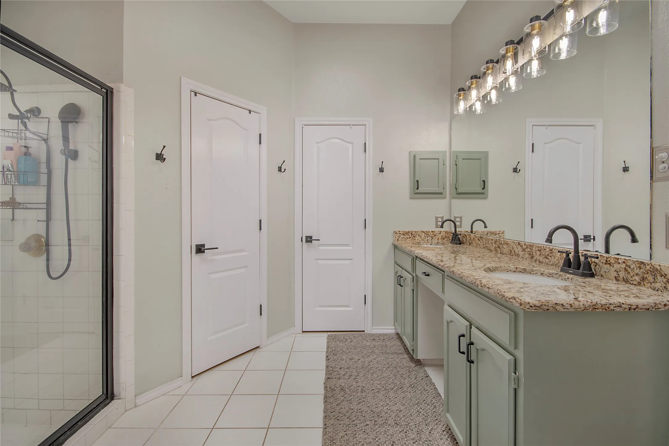 Single Family Residence For Sale in Tarrant County , 7429 Amber Drive, Watauga, Texas 76148, 3 Bedroom, 2 Bathroom, 2 Garage spaces, 1,671 Sqft, built in 1994, mls#21365673, Real Estate Agent in Watauga, Homes For Sale in Tarrant county, Homes For Sale in Watauga, Realtor in Watauga Texas, Real Estate Brokerage Independent Realty Texas, Luminita Cordes Realtor