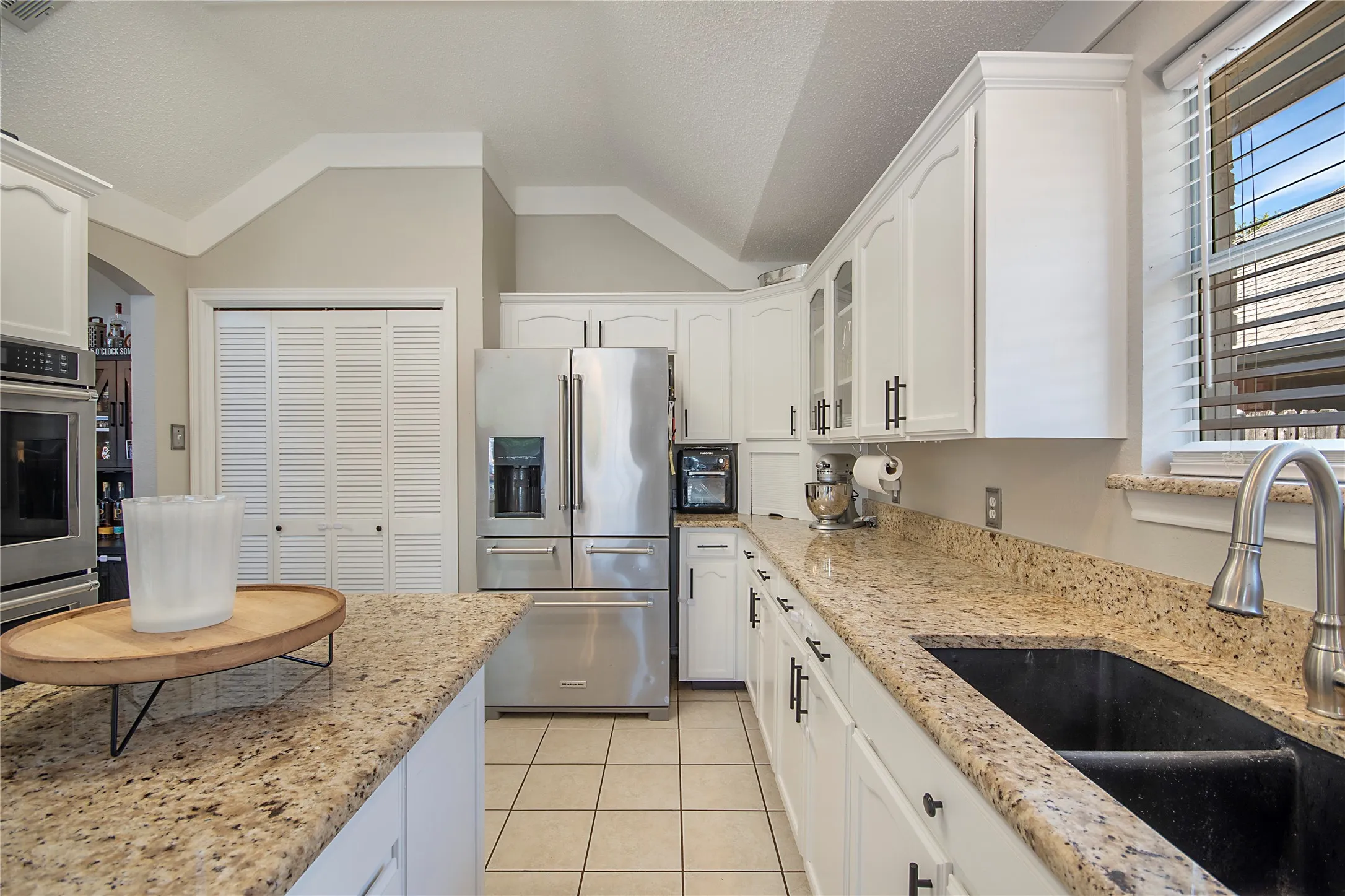 Single Family Residence For Sale in Tarrant County , 7429 Amber Drive, Watauga, Texas 76148, 3 Bedroom, 2 Bathroom, 2 Garage spaces, 1,671 Sqft, built in 1994, mls#21365673, Real Estate Agent in Watauga, Homes For Sale in Tarrant county, Homes For Sale in Watauga, Realtor in Watauga Texas, Real Estate Brokerage Independent Realty Texas, Luminita Cordes Realtor