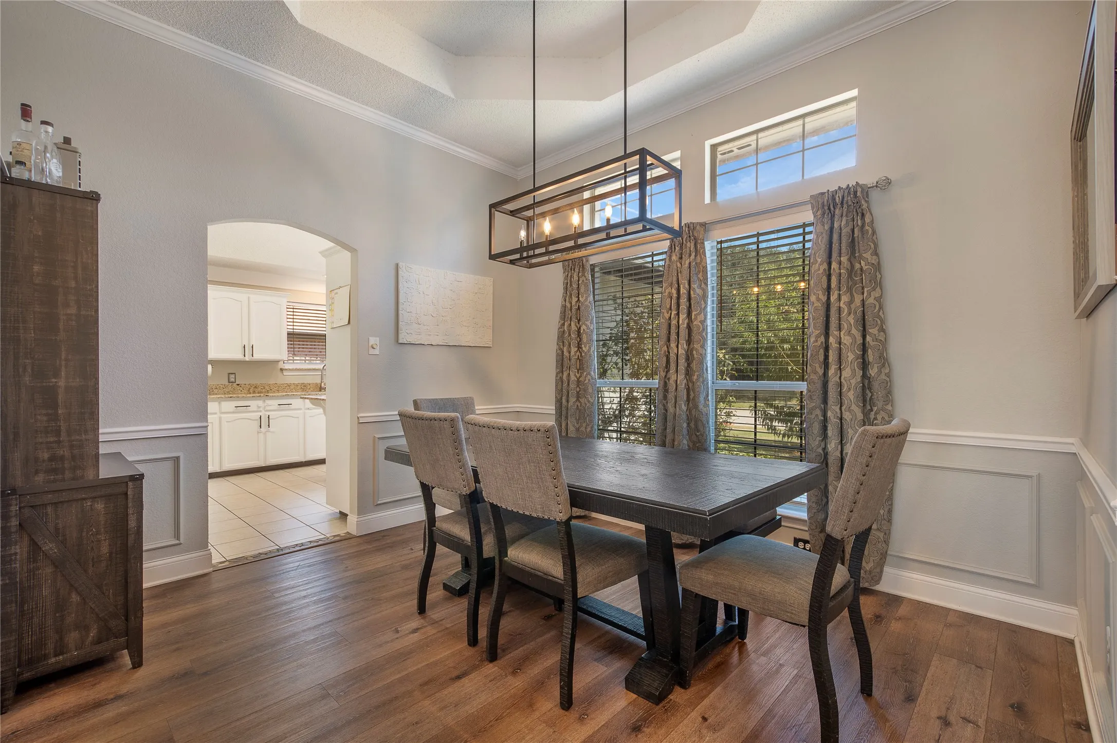 Single Family Residence For Sale in Tarrant County , 7429 Amber Drive, Watauga, Texas 76148, 3 Bedroom, 2 Bathroom, 2 Garage spaces, 1,671 Sqft, built in 1994, mls#21365673, Real Estate Agent in Watauga, Homes For Sale in Tarrant county, Homes For Sale in Watauga, Realtor in Watauga Texas, Real Estate Brokerage Independent Realty Texas, Luminita Cordes Realtor