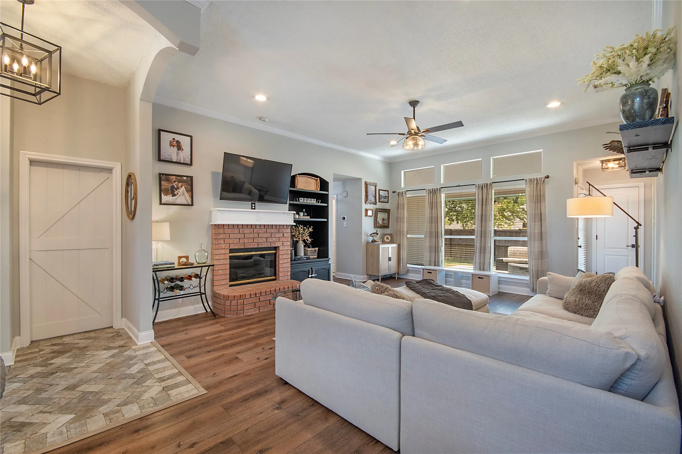 Single Family Residence For Sale in Tarrant County , 7429 Amber Drive, Watauga, Texas 76148, 3 Bedroom, 2 Bathroom, 2 Garage spaces, 1,671 Sqft, built in 1994, mls#21365673, Real Estate Agent in Watauga, Homes For Sale in Tarrant county, Homes For Sale in Watauga, Realtor in Watauga Texas, Real Estate Brokerage Independent Realty Texas, Luminita Cordes Realtor