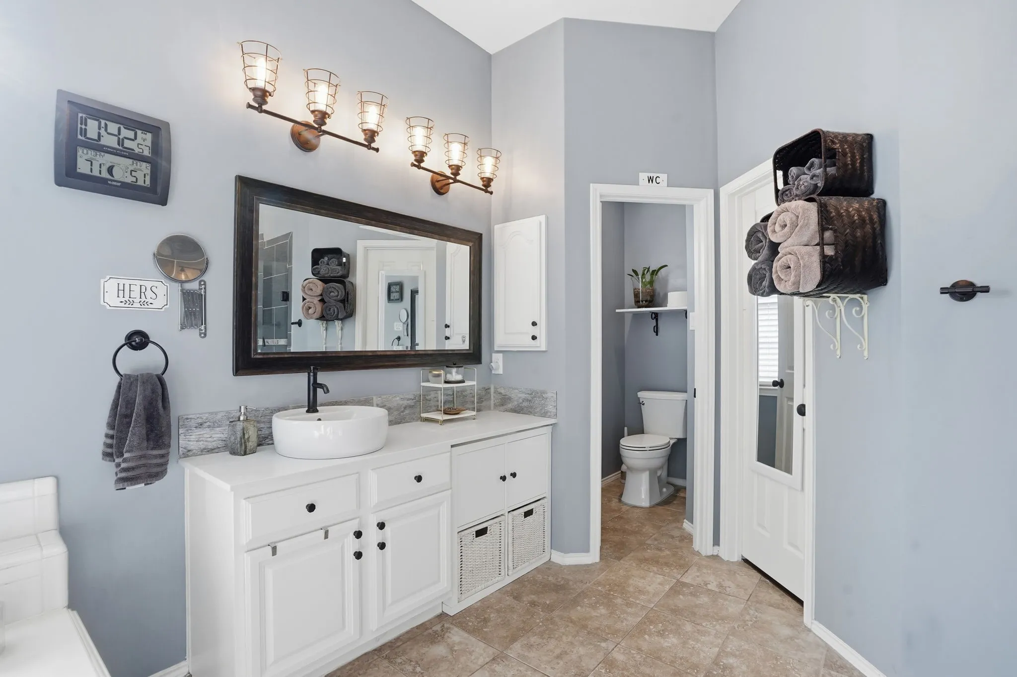 Single Family Residence For Sale in Collin County , 2603 Cheverny Drive, Mc Kinney, Texas 75070, 5 Bedroom, 4 Bathroom, 2 Garage spaces, 4,038 Sqft, built in 1995, mls#21363724, Real Estate Agent in Mc Kinney, Homes For Sale in Collin county, Homes For Sale in Mc Kinney, Realtor in Mc Kinney Texas, Real Estate Brokerage Independent Realty Texas, Luminita Cordes Realtor