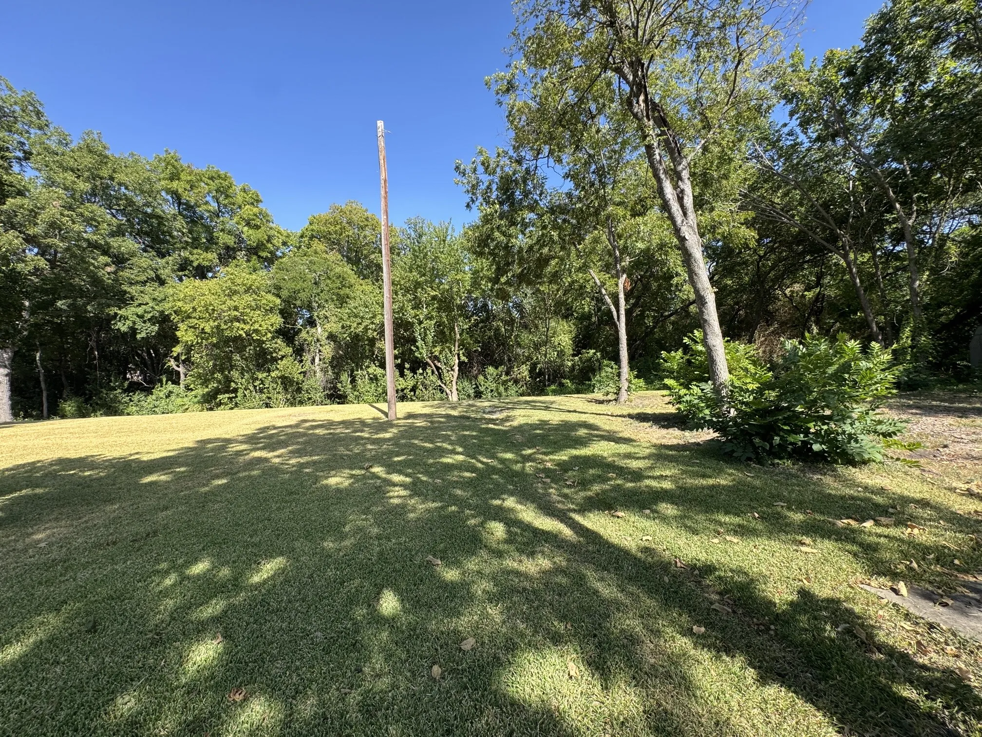Single Family Residence For Sale in Dallas County , 1620 N Houston School Road, Lancaster, Texas 75134, 3 Bedroom, 2 Bathroom, 2 Garage spaces, 1,732 Sqft, built in 1965, mls#21365878, Real Estate Agent in Lancaster, Homes For Sale in Dallas county, Homes For Sale in Lancaster, Realtor in Lancaster Texas, Real Estate Brokerage Independent Realty Texas, Luminita Cordes Realtor