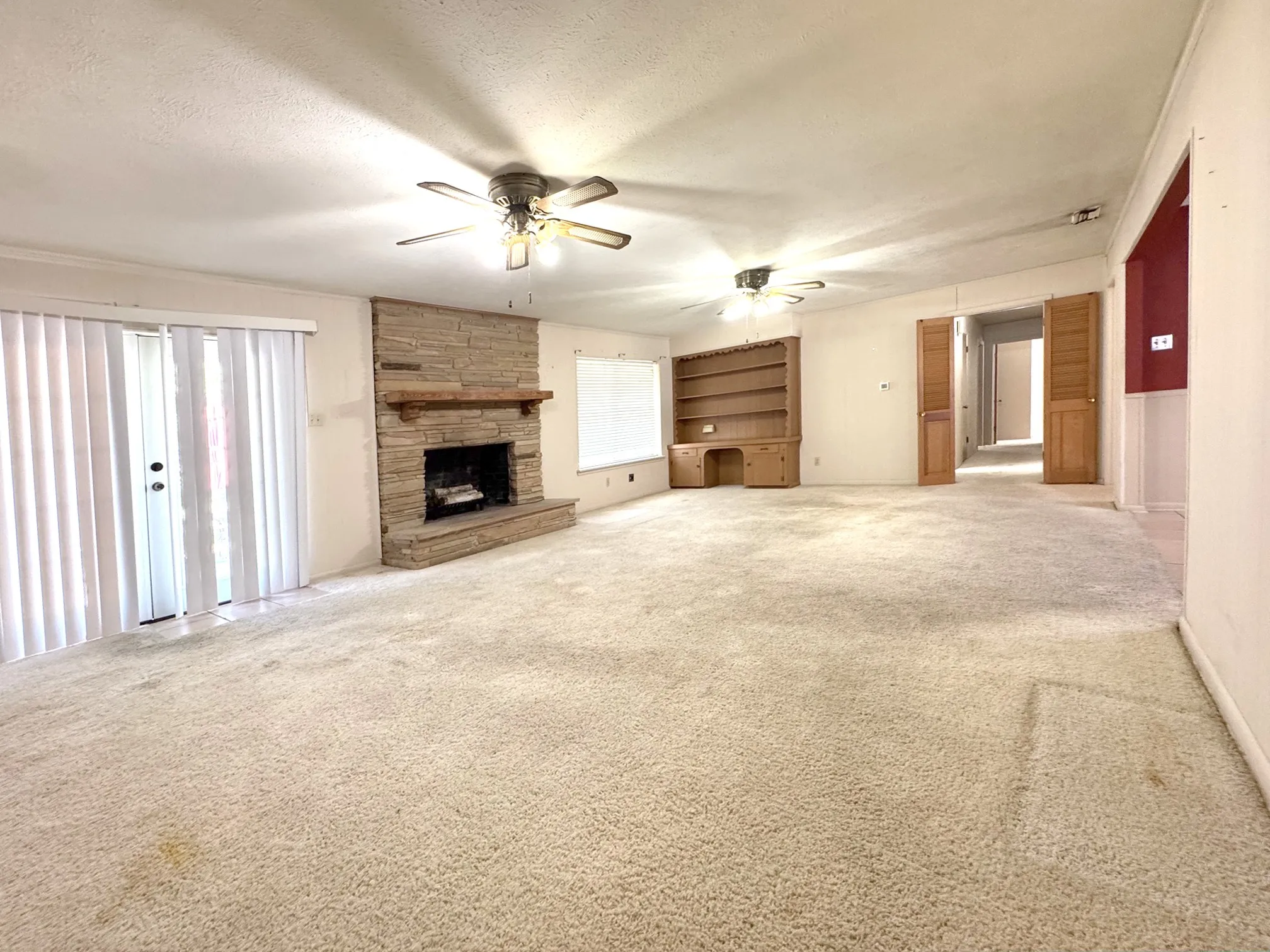 Single Family Residence For Sale in Dallas County , 1620 N Houston School Road, Lancaster, Texas 75134, 3 Bedroom, 2 Bathroom, 2 Garage spaces, 1,732 Sqft, built in 1965, mls#21365878, Real Estate Agent in Lancaster, Homes For Sale in Dallas county, Homes For Sale in Lancaster, Realtor in Lancaster Texas, Real Estate Brokerage Independent Realty Texas, Luminita Cordes Realtor