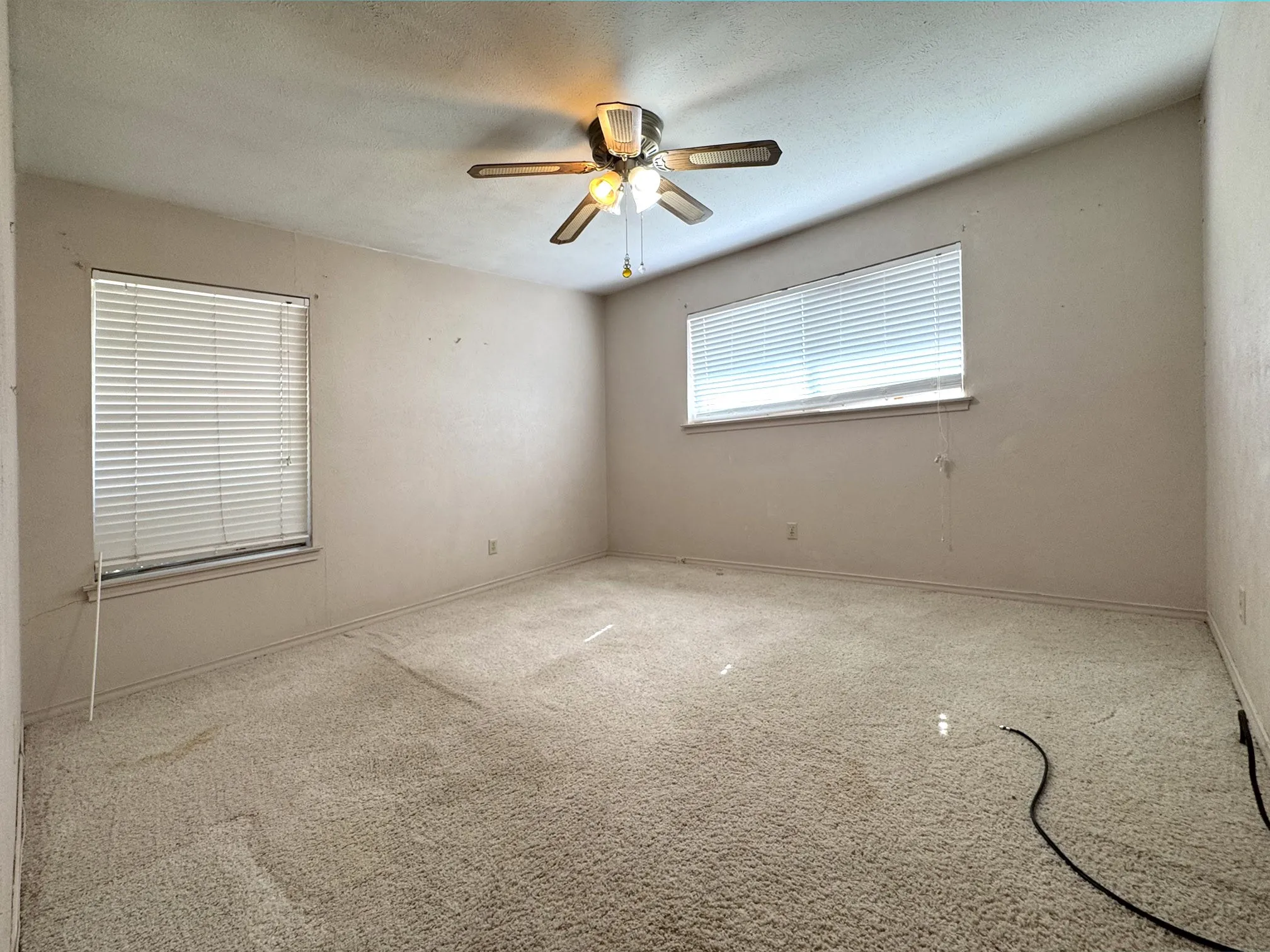 Single Family Residence For Sale in Dallas County , 1620 N Houston School Road, Lancaster, Texas 75134, 3 Bedroom, 2 Bathroom, 2 Garage spaces, 1,732 Sqft, built in 1965, mls#21365878, Real Estate Agent in Lancaster, Homes For Sale in Dallas county, Homes For Sale in Lancaster, Realtor in Lancaster Texas, Real Estate Brokerage Independent Realty Texas, Luminita Cordes Realtor