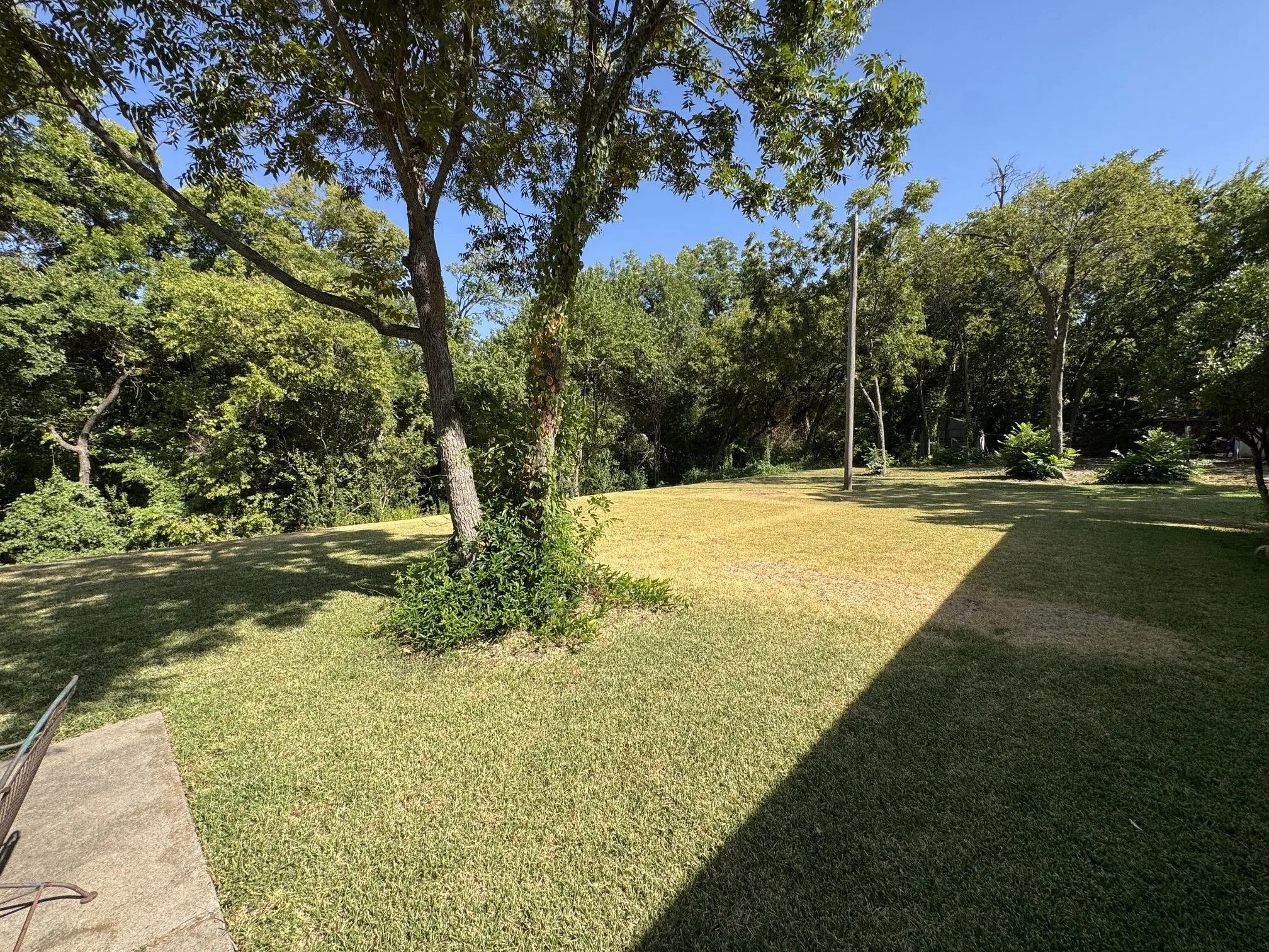 Single Family Residence For Sale in Dallas County , 1620 N Houston School Road, Lancaster, Texas 75134, 3 Bedroom, 2 Bathroom, 2 Garage spaces, 1,732 Sqft, built in 1965, mls#21365878, Real Estate Agent in Lancaster, Homes For Sale in Dallas county, Homes For Sale in Lancaster, Realtor in Lancaster Texas, Real Estate Brokerage Independent Realty Texas, Luminita Cordes Realtor