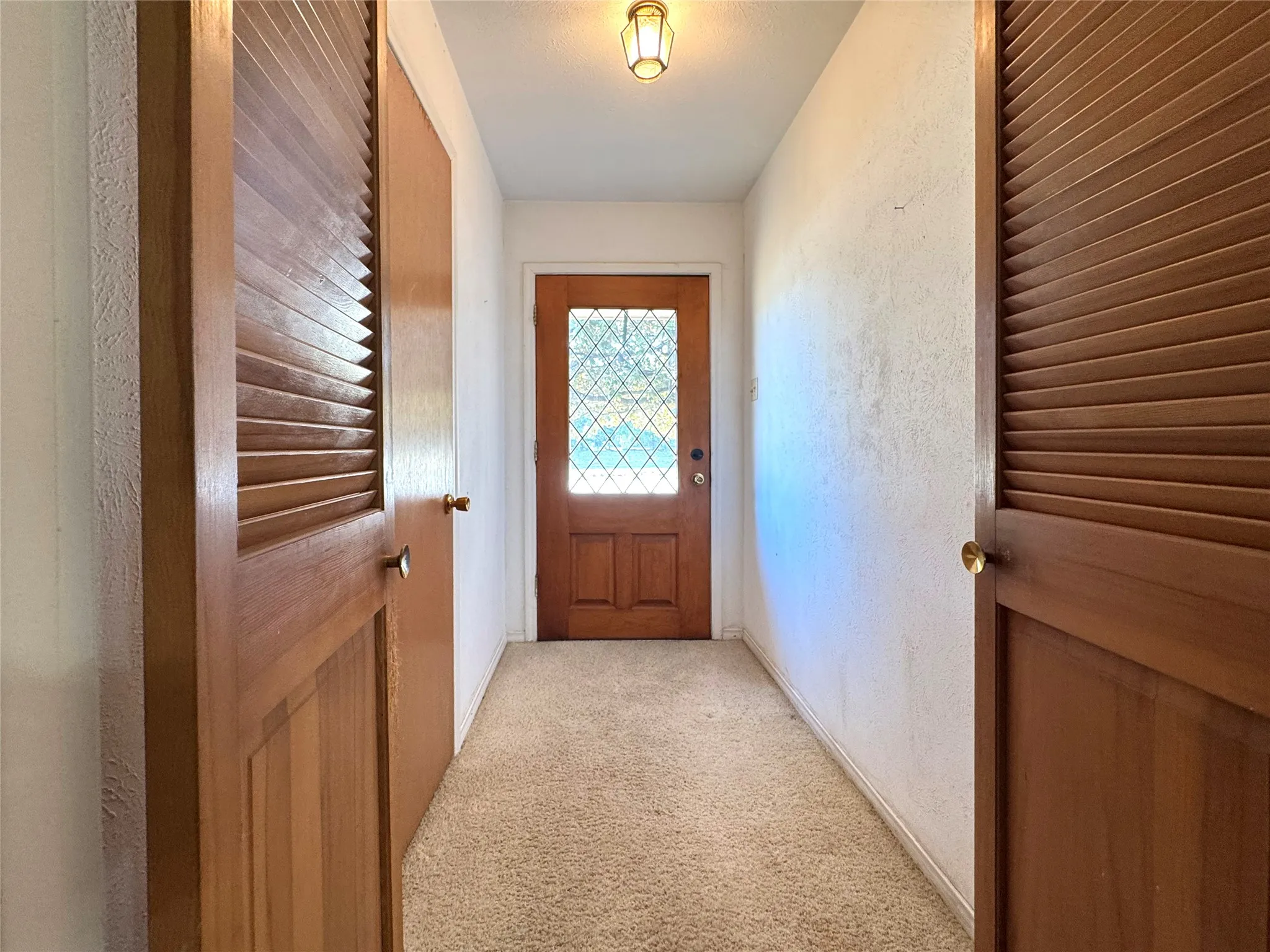 Single Family Residence For Sale in Dallas County , 1620 N Houston School Road, Lancaster, Texas 75134, 3 Bedroom, 2 Bathroom, 2 Garage spaces, 1,732 Sqft, built in 1965, mls#21365878, Real Estate Agent in Lancaster, Homes For Sale in Dallas county, Homes For Sale in Lancaster, Realtor in Lancaster Texas, Real Estate Brokerage Independent Realty Texas, Luminita Cordes Realtor