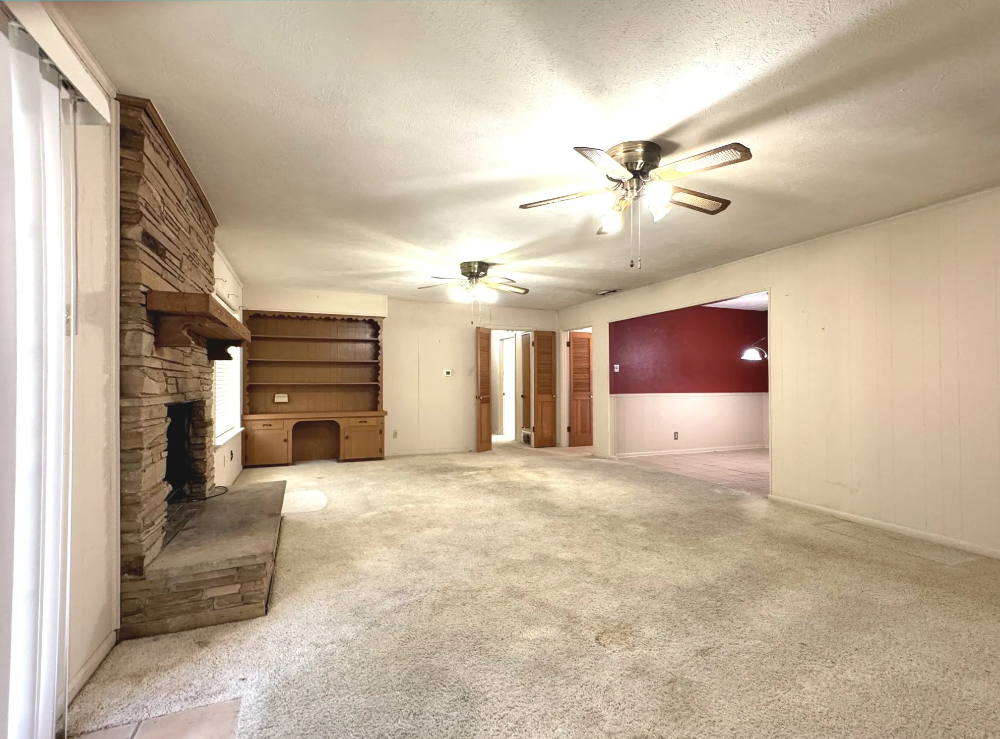 Single Family Residence For Sale in Dallas County , 1620 N Houston School Road, Lancaster, Texas 75134, 3 Bedroom, 2 Bathroom, 2 Garage spaces, 1,732 Sqft, built in 1965, mls#21365878, Real Estate Agent in Lancaster, Homes For Sale in Dallas county, Homes For Sale in Lancaster, Realtor in Lancaster Texas, Real Estate Brokerage Independent Realty Texas, Luminita Cordes Realtor