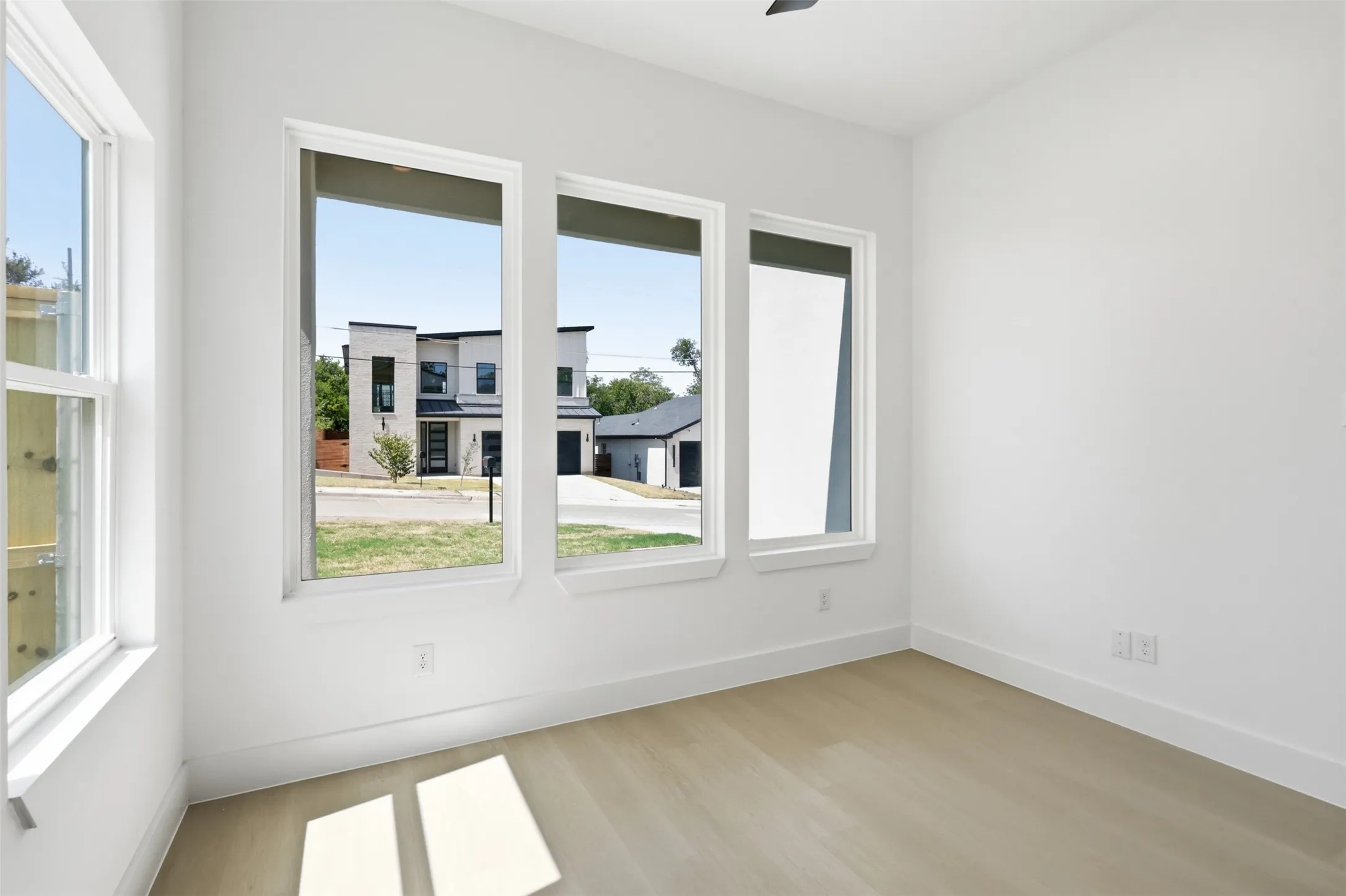 Single Family Residence For Sale in Dallas County , 1414 Doyle Avenue, Dallas, Texas 75203, 4 Bedroom, 3 Bathroom, 2 Garage spaces, 2,440 Sqft, built in 2026, mls#21364744, Real Estate Agent in Dallas, Homes For Sale in Dallas county, Homes For Sale in Dallas, Realtor in Dallas Texas, Real Estate Brokerage Independent Realty Texas, Luminita Cordes Realtor