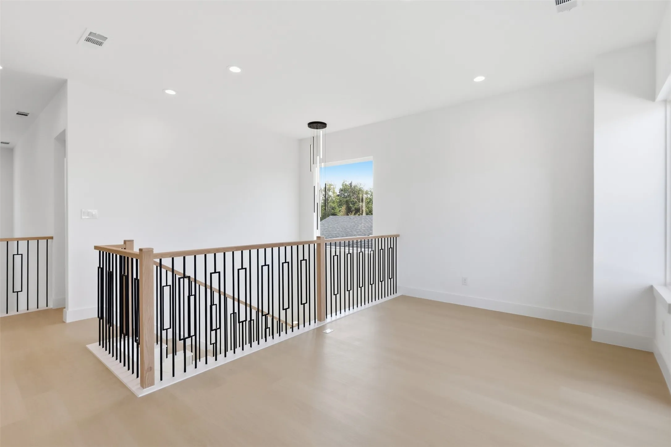 Single Family Residence For Sale in Dallas County , 1414 Doyle Avenue, Dallas, Texas 75203, 4 Bedroom, 3 Bathroom, 2 Garage spaces, 2,440 Sqft, built in 2026, mls#21364744, Real Estate Agent in Dallas, Homes For Sale in Dallas county, Homes For Sale in Dallas, Realtor in Dallas Texas, Real Estate Brokerage Independent Realty Texas, Luminita Cordes Realtor