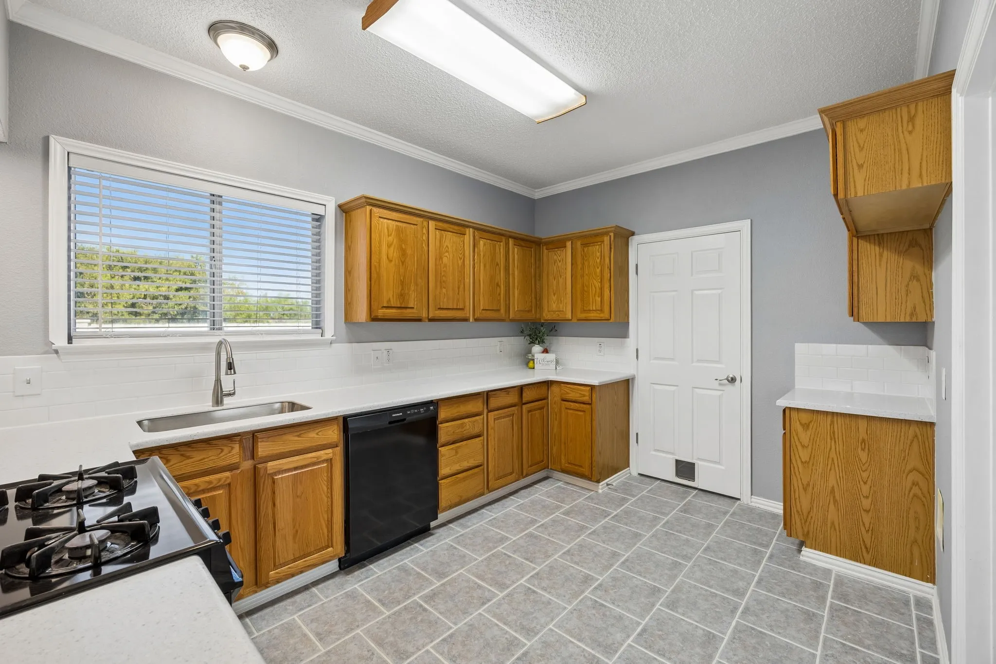 New Corian countertops waiting for you!