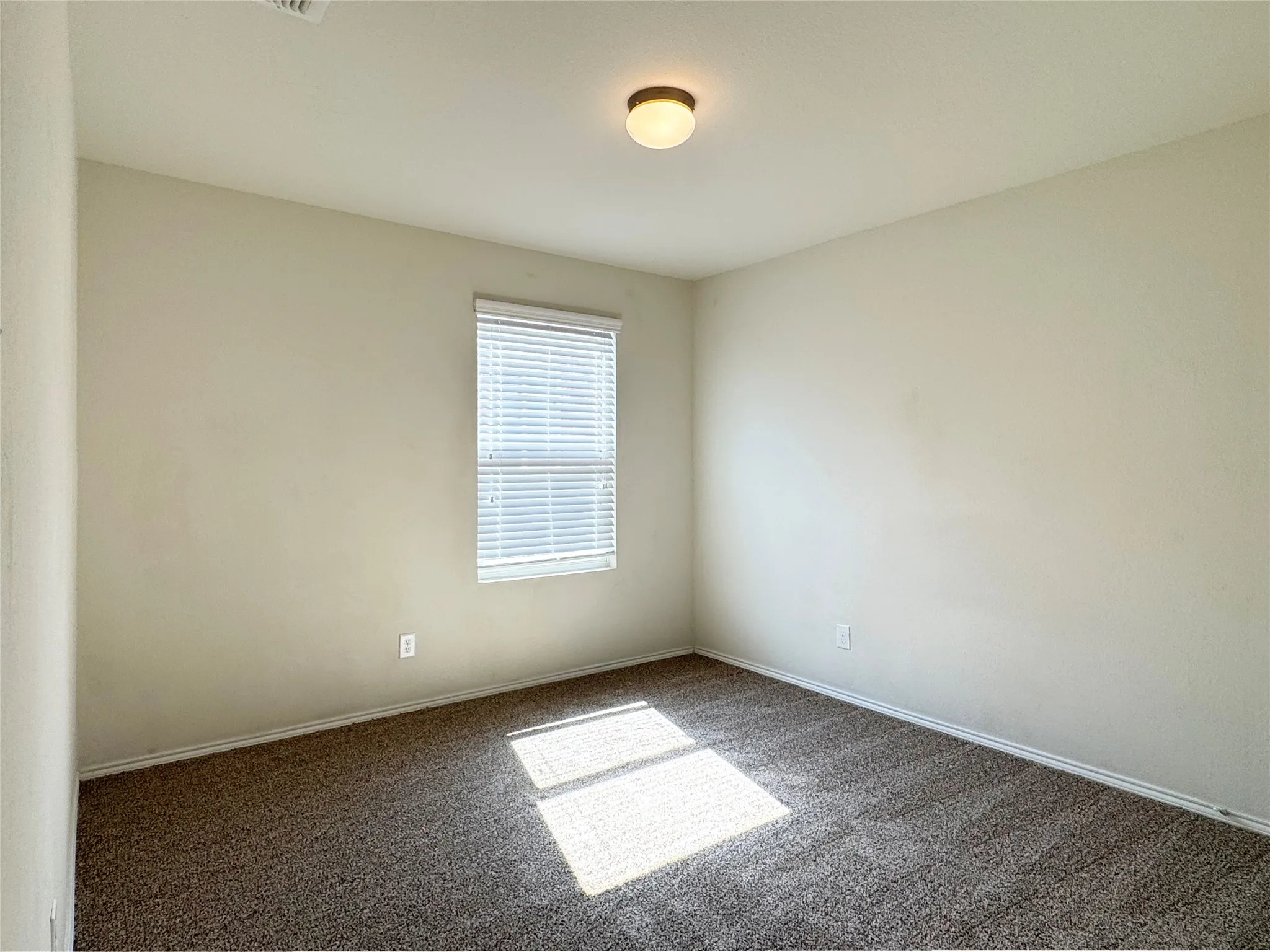 Single Family Residence For Rent in Denton County , 3020 Manuel Creek Drive, Little Elm, Texas 75068, 3 Bedroom, 2 Bathroom, 2 Garage spaces, 1,443 Sqft, built in 2016, mls#21365835, Real Estate Agent in Little Elm, Homes For Rent in Denton county, Homes For Rent in Little Elm, Realtor in Little Elm Texas, Real Estate Brokerage Independent Realty Texas, Luminita Cordes Realtor