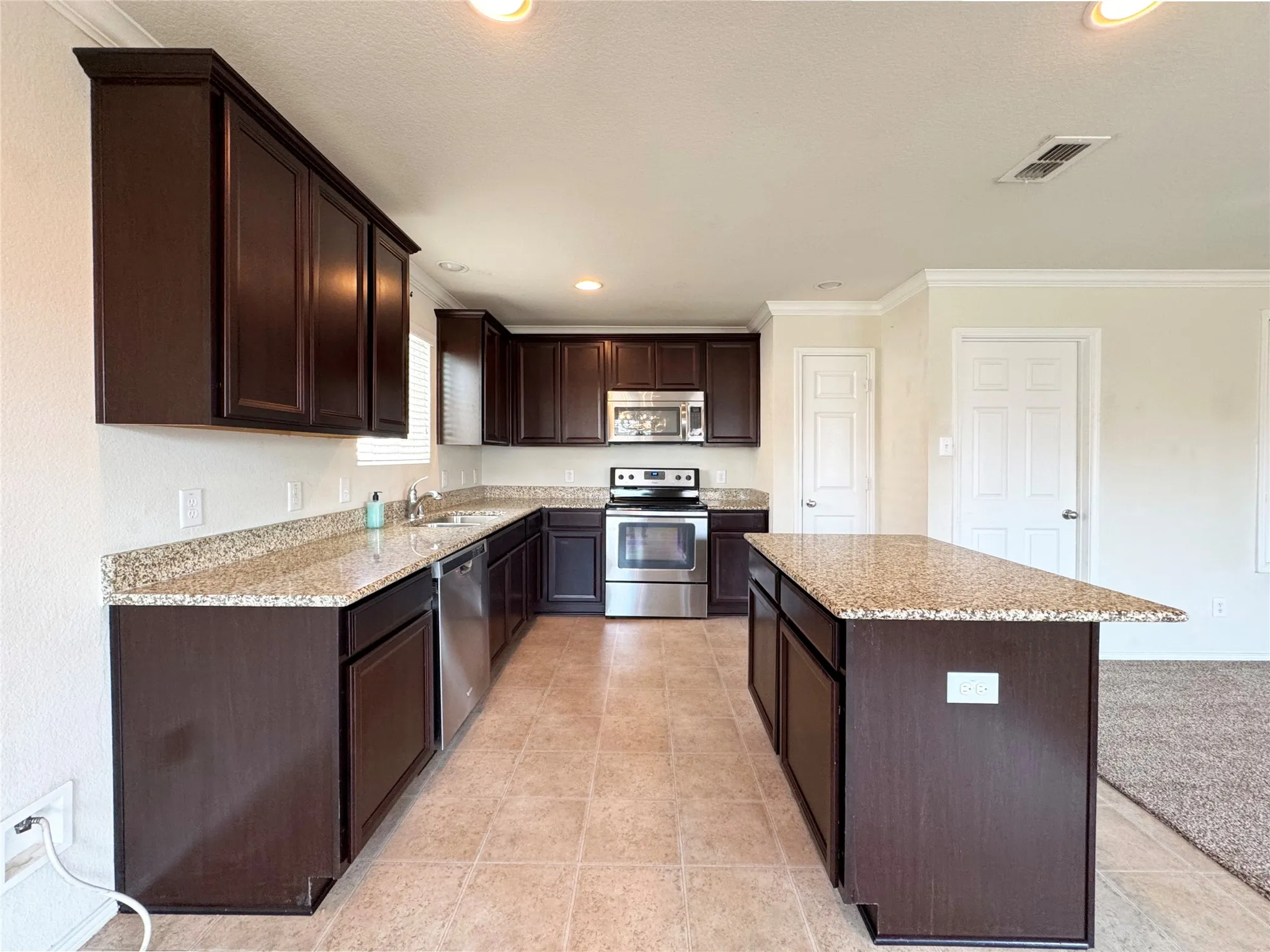 Single Family Residence For Rent in Denton County , 3020 Manuel Creek Drive, Little Elm, Texas 75068, 3 Bedroom, 2 Bathroom, 2 Garage spaces, 1,443 Sqft, built in 2016, mls#21365835, Real Estate Agent in Little Elm, Homes For Rent in Denton county, Homes For Rent in Little Elm, Realtor in Little Elm Texas, Real Estate Brokerage Independent Realty Texas, Luminita Cordes Realtor