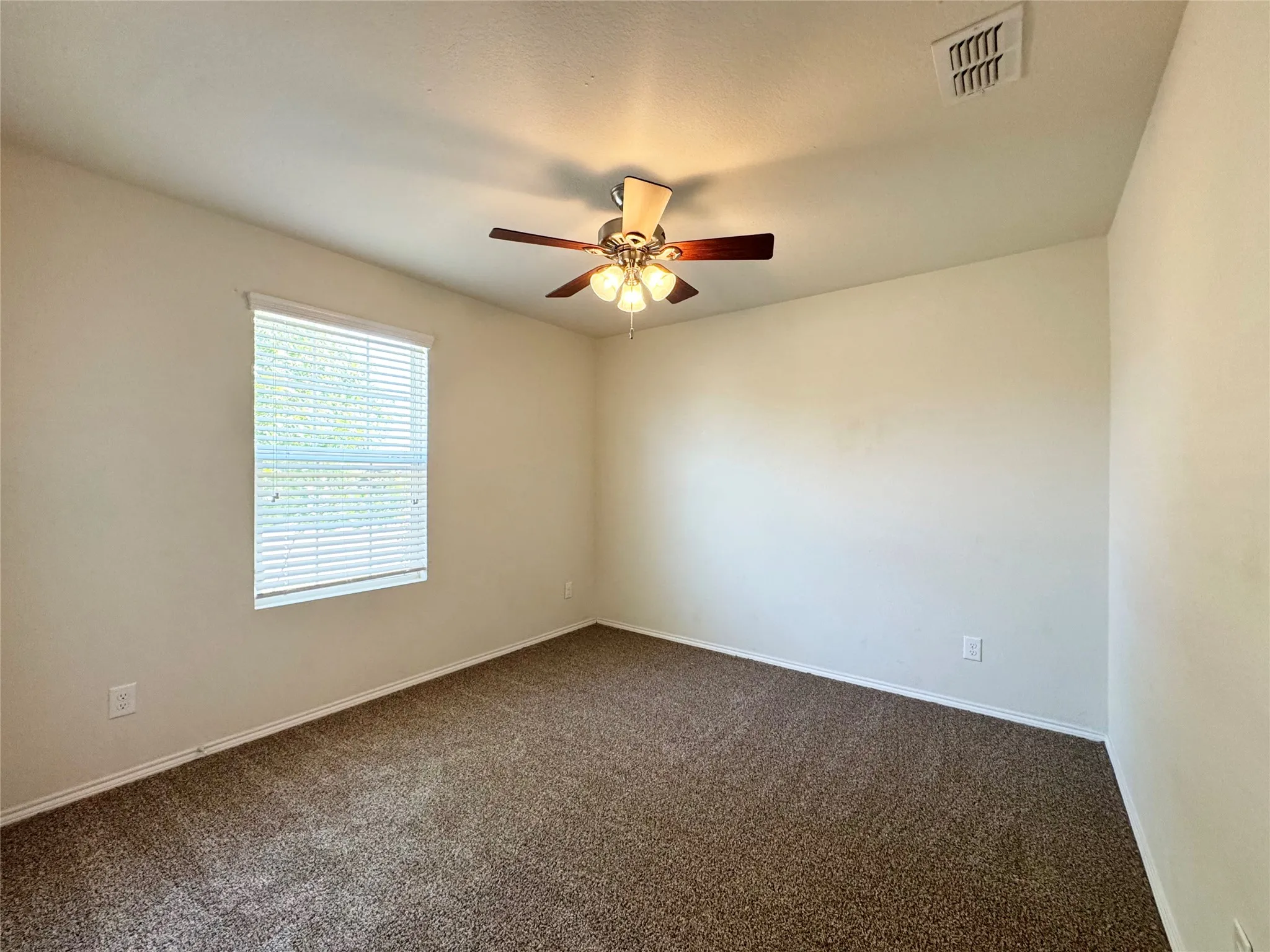 Single Family Residence For Rent in Denton County , 3020 Manuel Creek Drive, Little Elm, Texas 75068, 3 Bedroom, 2 Bathroom, 2 Garage spaces, 1,443 Sqft, built in 2016, mls#21365835, Real Estate Agent in Little Elm, Homes For Rent in Denton county, Homes For Rent in Little Elm, Realtor in Little Elm Texas, Real Estate Brokerage Independent Realty Texas, Luminita Cordes Realtor