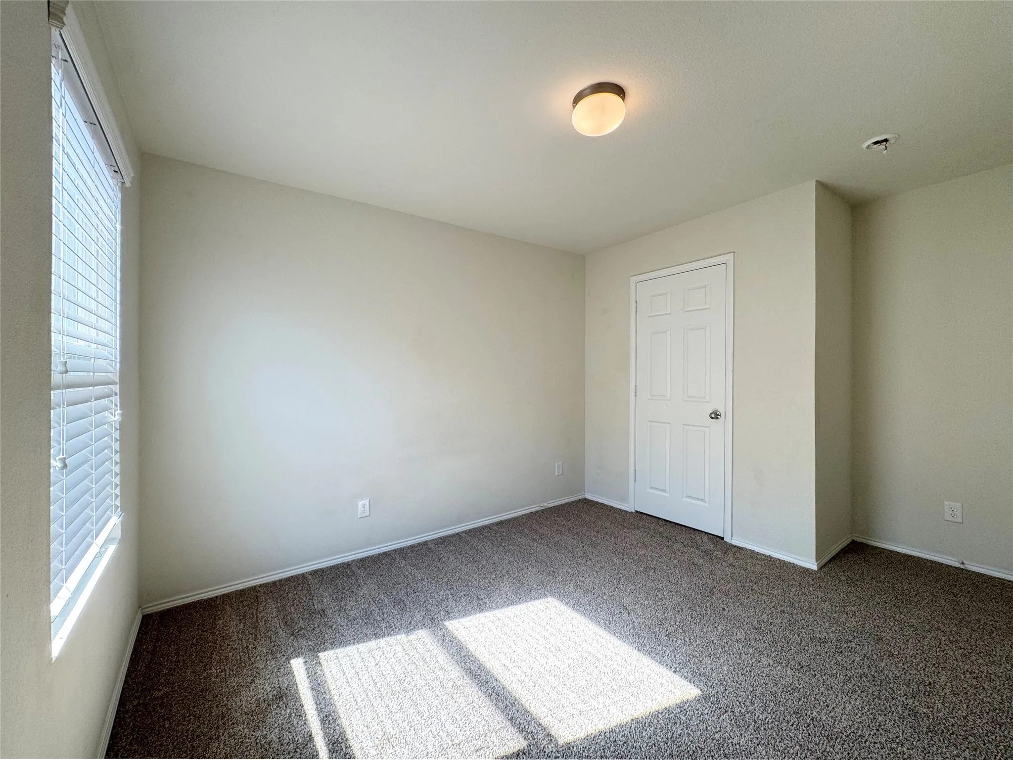 Single Family Residence For Rent in Denton County , 3020 Manuel Creek Drive, Little Elm, Texas 75068, 3 Bedroom, 2 Bathroom, 2 Garage spaces, 1,443 Sqft, built in 2016, mls#21365835, Real Estate Agent in Little Elm, Homes For Rent in Denton county, Homes For Rent in Little Elm, Realtor in Little Elm Texas, Real Estate Brokerage Independent Realty Texas, Luminita Cordes Realtor