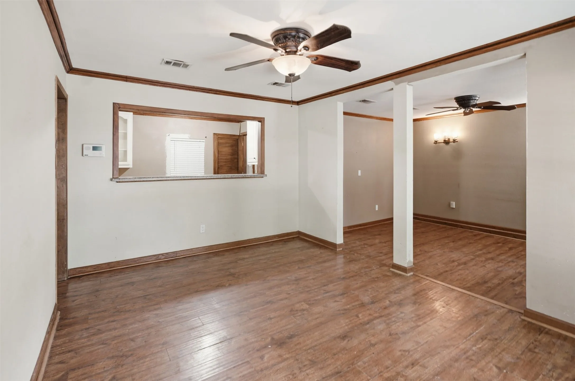 Single Family Residence For Sale in Tarrant County , 1218 Diana Drive, Arlington, Texas 76011, 3 Bedroom, 2 Bathroom, Garage spaces, 1,467 Sqft, built in 1958, mls#21365907, Real Estate Agent in Arlington, Homes For Sale in Tarrant county, Homes For Sale in Arlington, Realtor in Arlington Texas, Real Estate Brokerage Independent Realty Texas, Luminita Cordes Realtor