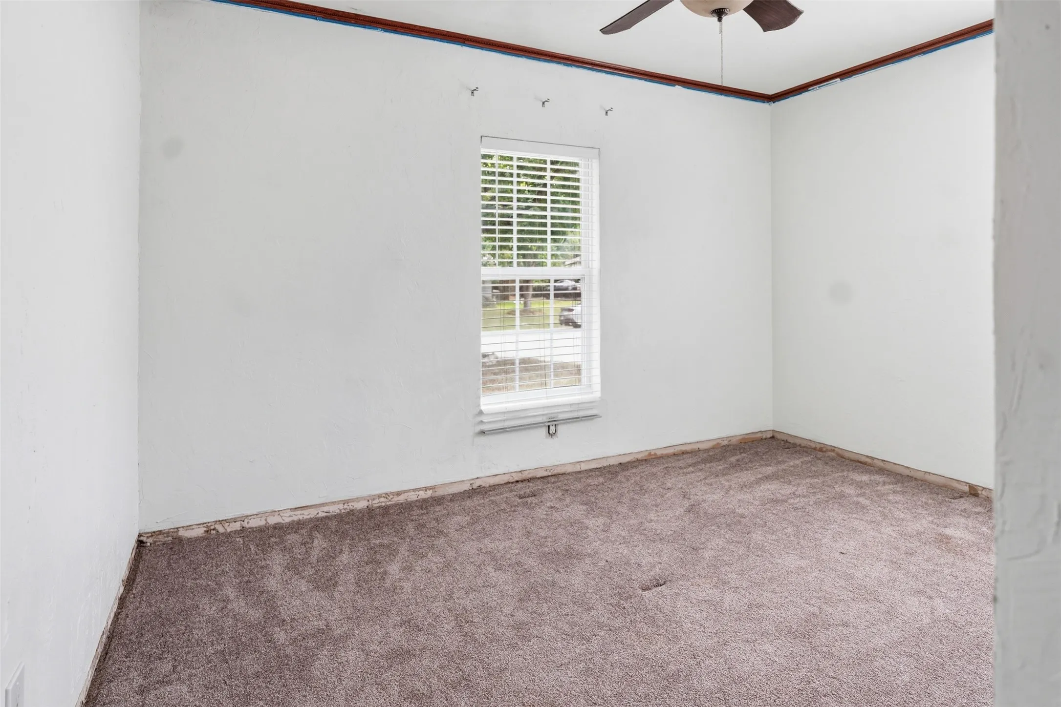 Single Family Residence For Sale in Tarrant County , 1218 Diana Drive, Arlington, Texas 76011, 3 Bedroom, 2 Bathroom, Garage spaces, 1,467 Sqft, built in 1958, mls#21365907, Real Estate Agent in Arlington, Homes For Sale in Tarrant county, Homes For Sale in Arlington, Realtor in Arlington Texas, Real Estate Brokerage Independent Realty Texas, Luminita Cordes Realtor