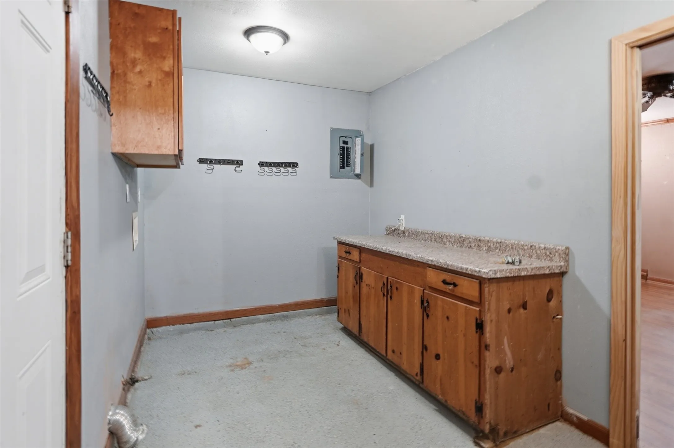 Single Family Residence For Sale in Tarrant County , 1218 Diana Drive, Arlington, Texas 76011, 3 Bedroom, 2 Bathroom, Garage spaces, 1,467 Sqft, built in 1958, mls#21365907, Real Estate Agent in Arlington, Homes For Sale in Tarrant county, Homes For Sale in Arlington, Realtor in Arlington Texas, Real Estate Brokerage Independent Realty Texas, Luminita Cordes Realtor