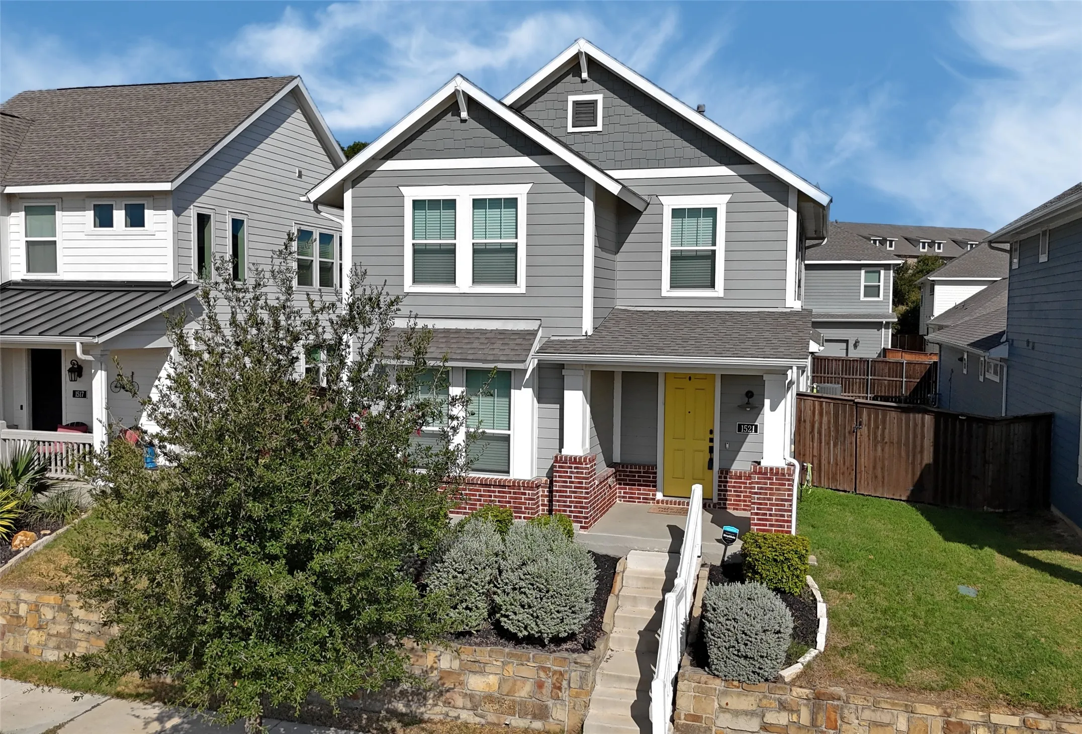 Single Family Residence For Sale in Dallas County , 1521 Kessler Drive, Carrollton, Texas 75006, 3 Bedroom, 3 Bathroom, 2 Garage spaces, 1,966 Sqft, built in 2020, mls#21365908, Real Estate Agent in Carrollton, Homes For Sale in Dallas county, Homes For Sale in Carrollton, Realtor in Carrollton Texas, Real Estate Brokerage Independent Realty Texas, Luminita Cordes Realtor