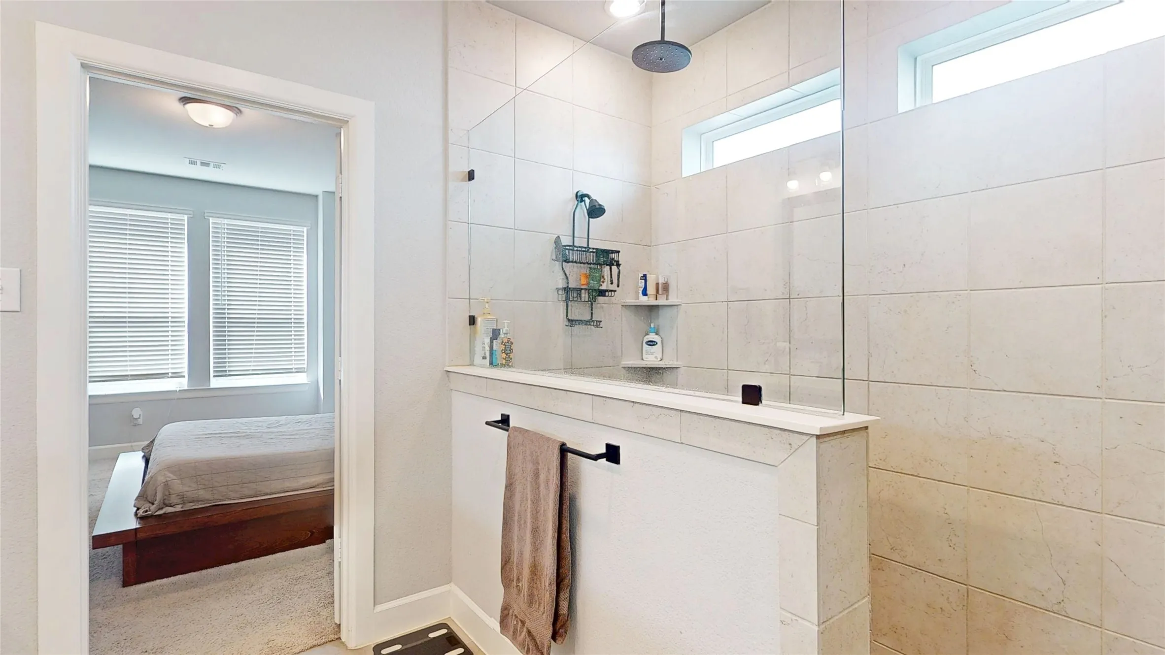Single Family Residence For Sale in Dallas County , 1521 Kessler Drive, Carrollton, Texas 75006, 3 Bedroom, 3 Bathroom, 2 Garage spaces, 1,966 Sqft, built in 2020, mls#21365908, Real Estate Agent in Carrollton, Homes For Sale in Dallas county, Homes For Sale in Carrollton, Realtor in Carrollton Texas, Real Estate Brokerage Independent Realty Texas, Luminita Cordes Realtor