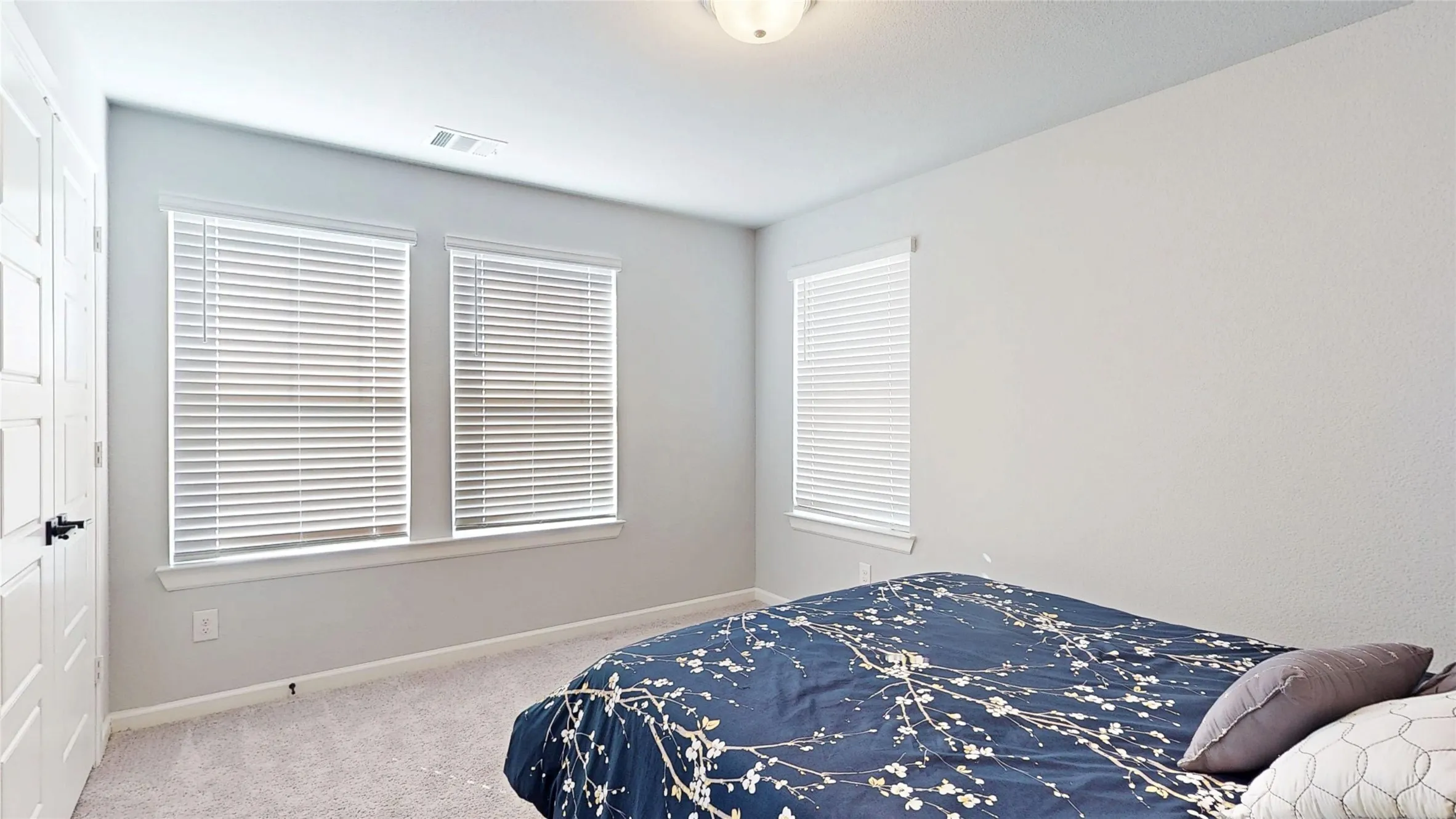 Single Family Residence For Sale in Dallas County , 1521 Kessler Drive, Carrollton, Texas 75006, 3 Bedroom, 3 Bathroom, 2 Garage spaces, 1,966 Sqft, built in 2020, mls#21365908, Real Estate Agent in Carrollton, Homes For Sale in Dallas county, Homes For Sale in Carrollton, Realtor in Carrollton Texas, Real Estate Brokerage Independent Realty Texas, Luminita Cordes Realtor