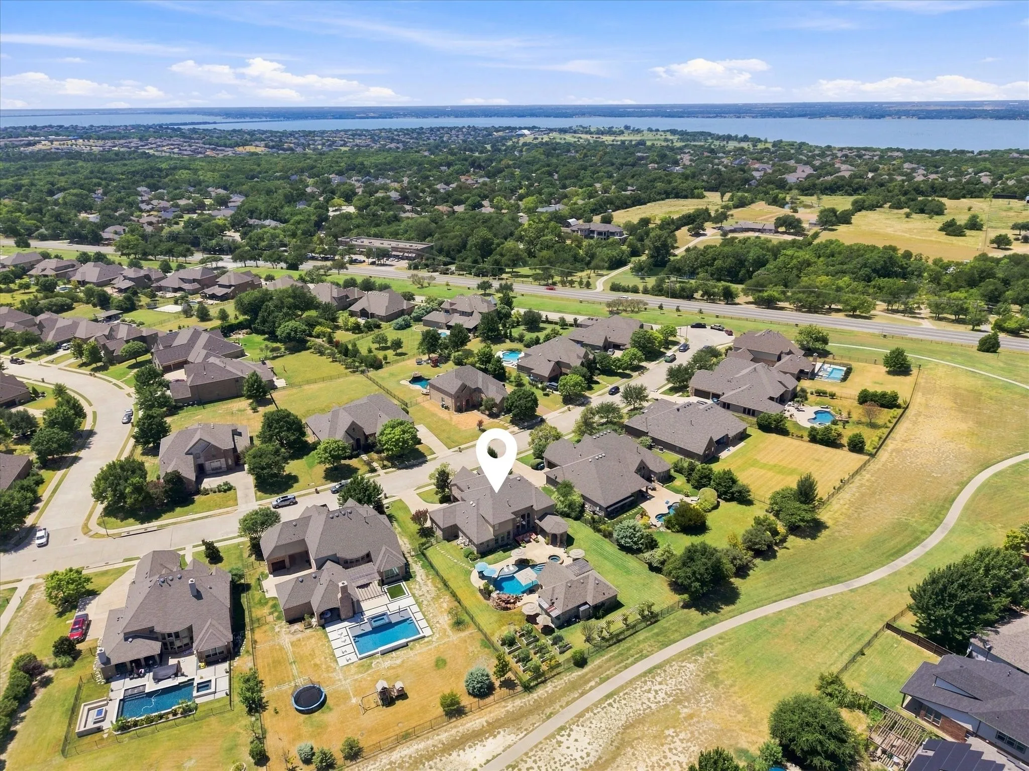 Located near shopping, restaurants, schools, historic downtown Rockwall and Lake Ray Hubbard.