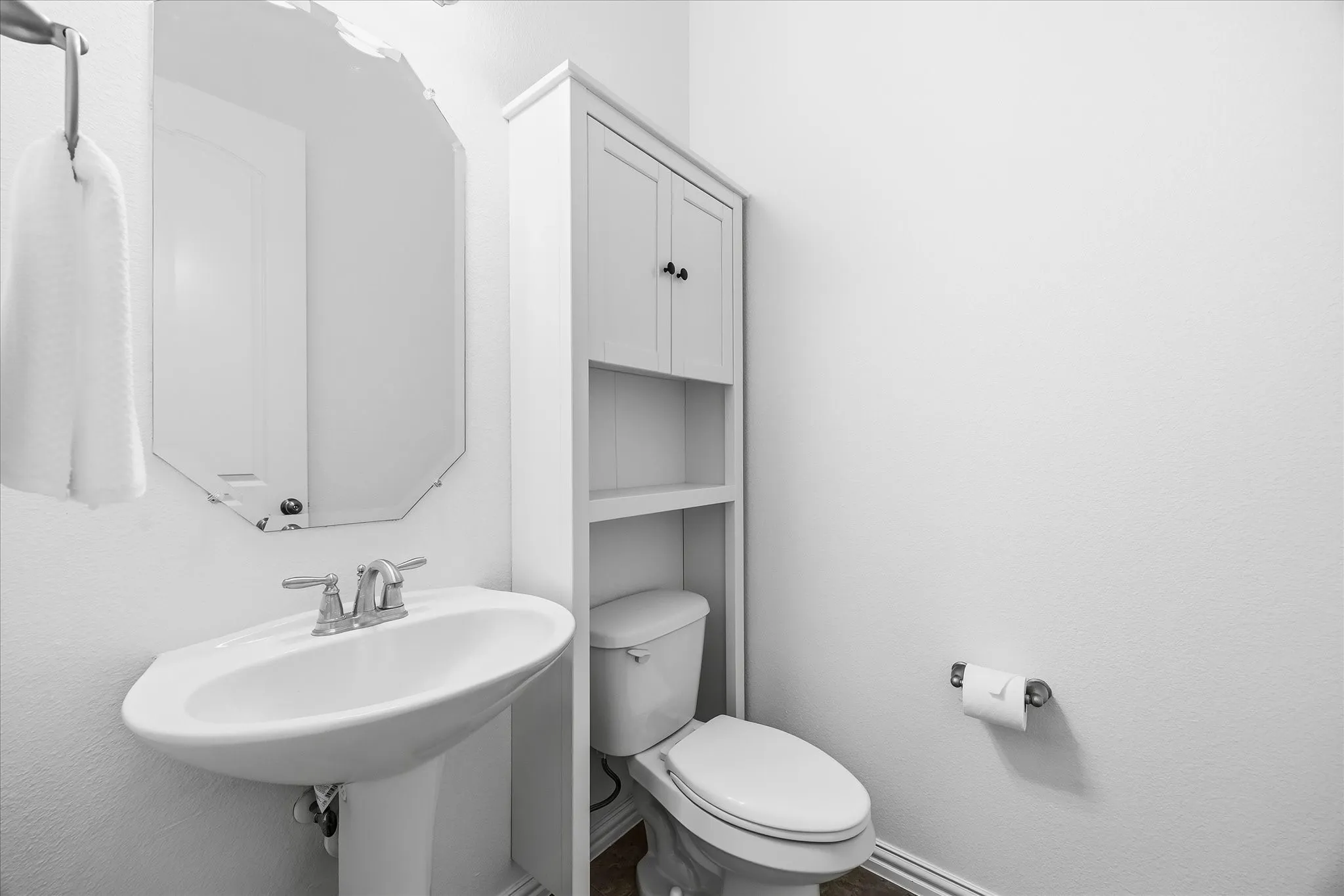 There's a convenient powder bath located off the side-facing garage.