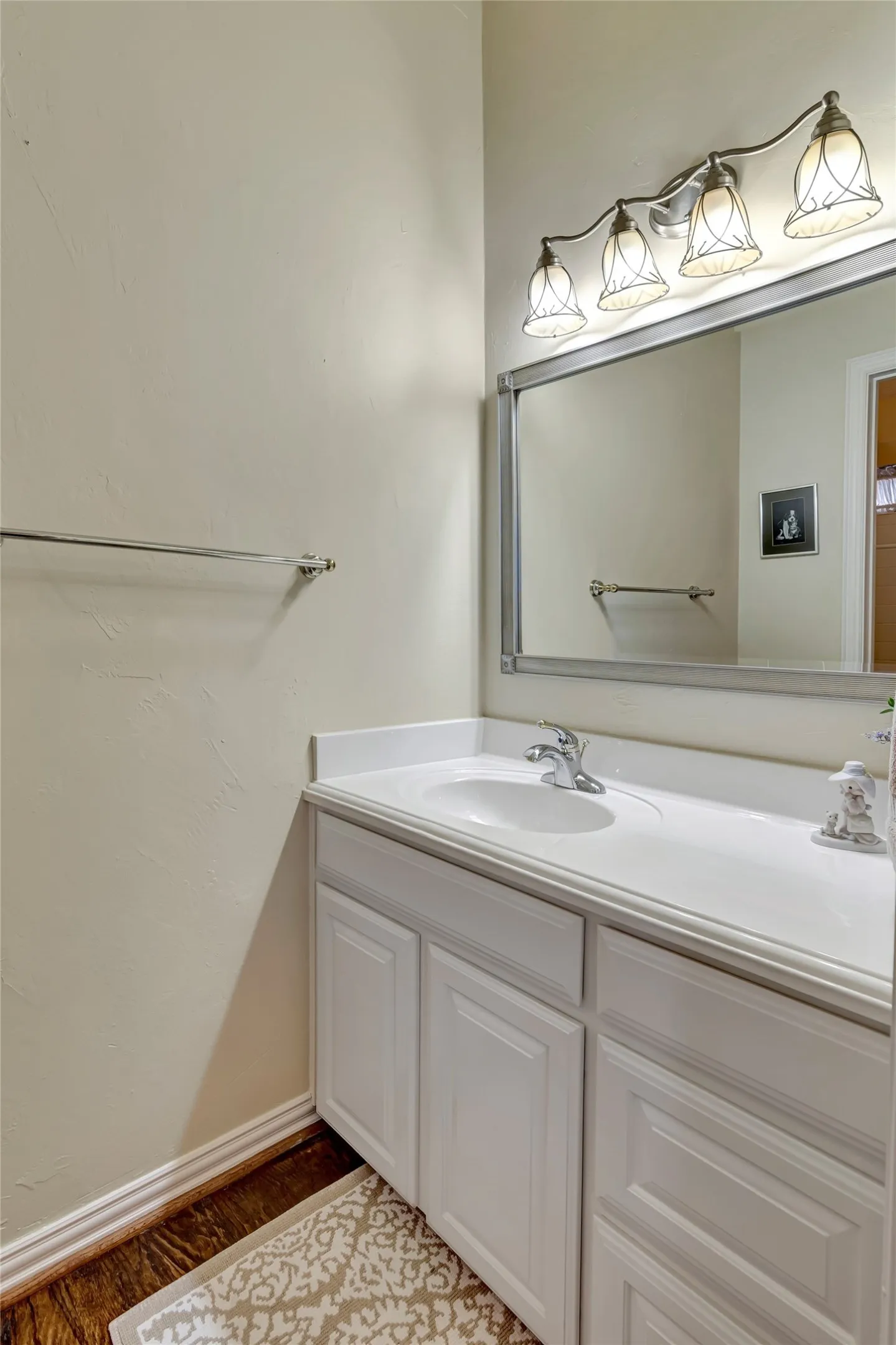 Single Family Residence For Sale in Tarrant County , 7613 Royal Troon Drive, Fort Worth, Texas 76179, 3 Bedroom, 4 Bathroom, 2 Garage spaces, 3,271 Sqft, built in 1998, mls#21364537, Real Estate Agent in Fort Worth, Homes For Sale in Tarrant county, Homes For Sale in Fort Worth, Realtor in Fort Worth Texas, Real Estate Brokerage Independent Realty Texas, Luminita Cordes Realtor
