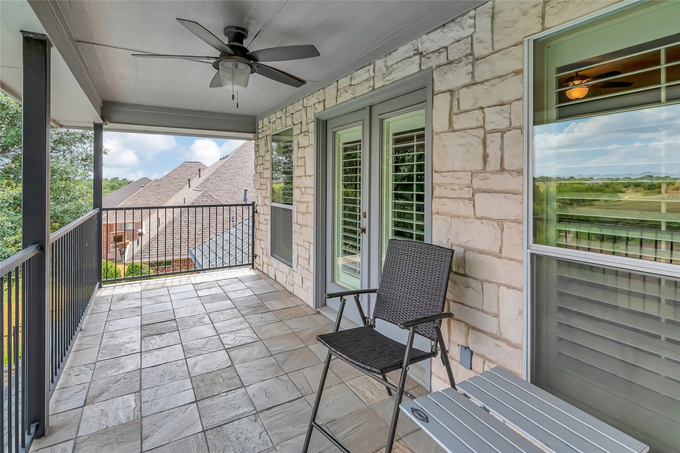 Single Family Residence For Sale in Tarrant County , 7613 Royal Troon Drive, Fort Worth, Texas 76179, 3 Bedroom, 4 Bathroom, 2 Garage spaces, 3,271 Sqft, built in 1998, mls#21364537, Real Estate Agent in Fort Worth, Homes For Sale in Tarrant county, Homes For Sale in Fort Worth, Realtor in Fort Worth Texas, Real Estate Brokerage Independent Realty Texas, Luminita Cordes Realtor