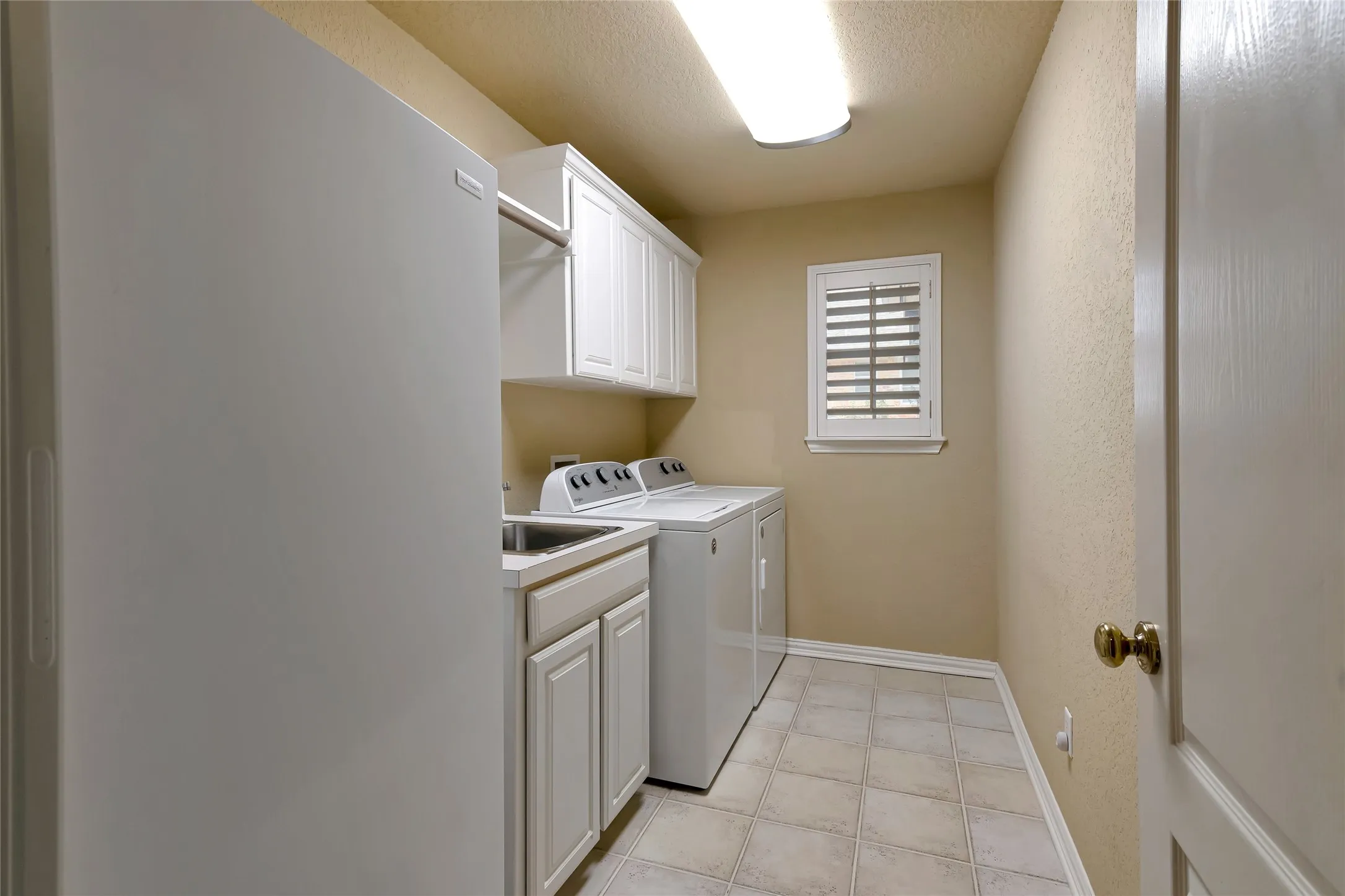Single Family Residence For Sale in Tarrant County , 7613 Royal Troon Drive, Fort Worth, Texas 76179, 3 Bedroom, 4 Bathroom, 2 Garage spaces, 3,271 Sqft, built in 1998, mls#21364537, Real Estate Agent in Fort Worth, Homes For Sale in Tarrant county, Homes For Sale in Fort Worth, Realtor in Fort Worth Texas, Real Estate Brokerage Independent Realty Texas, Luminita Cordes Realtor