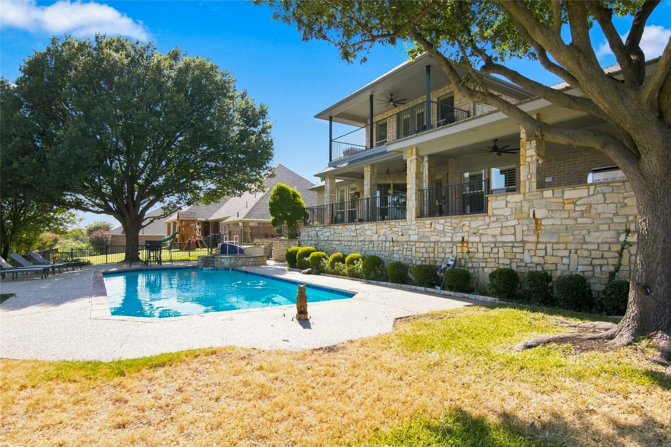 Single Family Residence For Sale in Tarrant County , 7613 Royal Troon Drive, Fort Worth, Texas 76179, 3 Bedroom, 4 Bathroom, 2 Garage spaces, 3,271 Sqft, built in 1998, mls#21364537, Real Estate Agent in Fort Worth, Homes For Sale in Tarrant county, Homes For Sale in Fort Worth, Realtor in Fort Worth Texas, Real Estate Brokerage Independent Realty Texas, Luminita Cordes Realtor