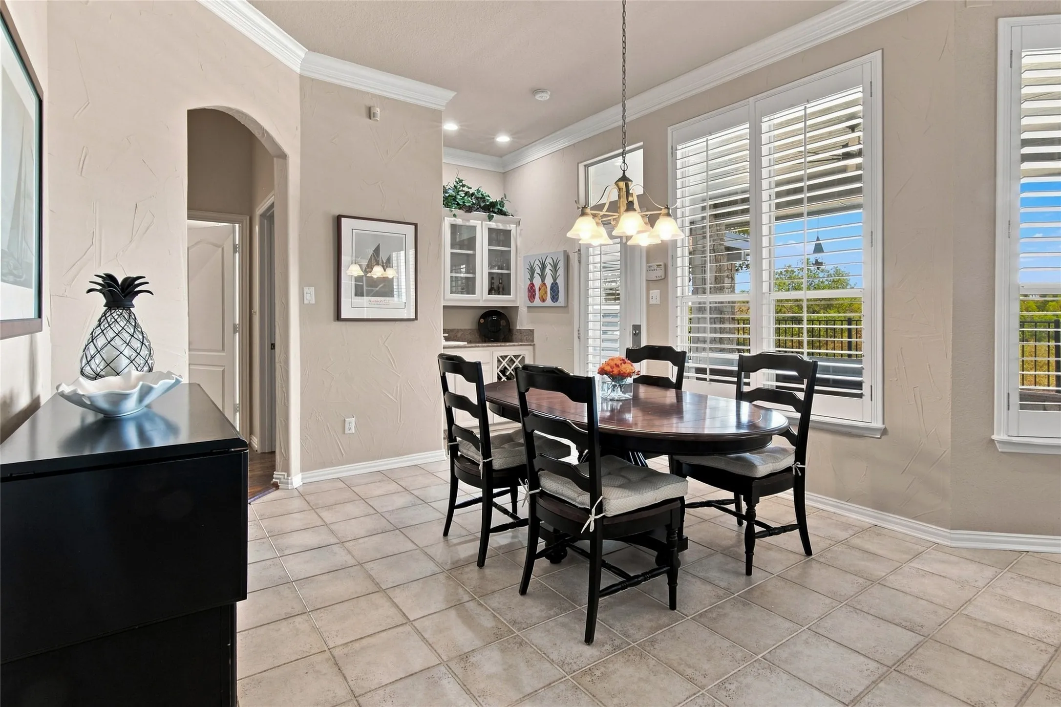 Single Family Residence For Sale in Tarrant County , 7613 Royal Troon Drive, Fort Worth, Texas 76179, 3 Bedroom, 4 Bathroom, 2 Garage spaces, 3,271 Sqft, built in 1998, mls#21364537, Real Estate Agent in Fort Worth, Homes For Sale in Tarrant county, Homes For Sale in Fort Worth, Realtor in Fort Worth Texas, Real Estate Brokerage Independent Realty Texas, Luminita Cordes Realtor