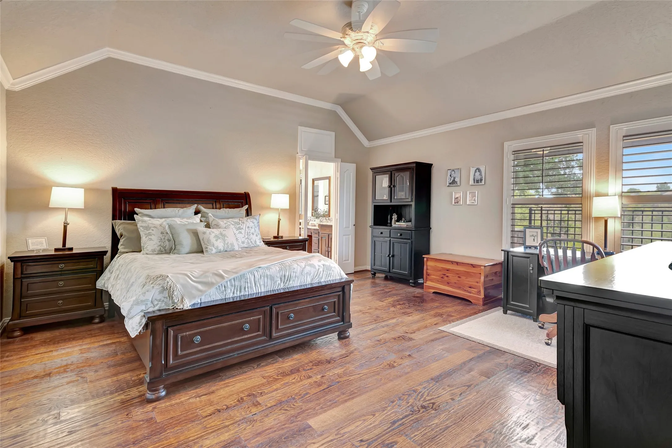Single Family Residence For Sale in Tarrant County , 7613 Royal Troon Drive, Fort Worth, Texas 76179, 3 Bedroom, 4 Bathroom, 2 Garage spaces, 3,271 Sqft, built in 1998, mls#21364537, Real Estate Agent in Fort Worth, Homes For Sale in Tarrant county, Homes For Sale in Fort Worth, Realtor in Fort Worth Texas, Real Estate Brokerage Independent Realty Texas, Luminita Cordes Realtor