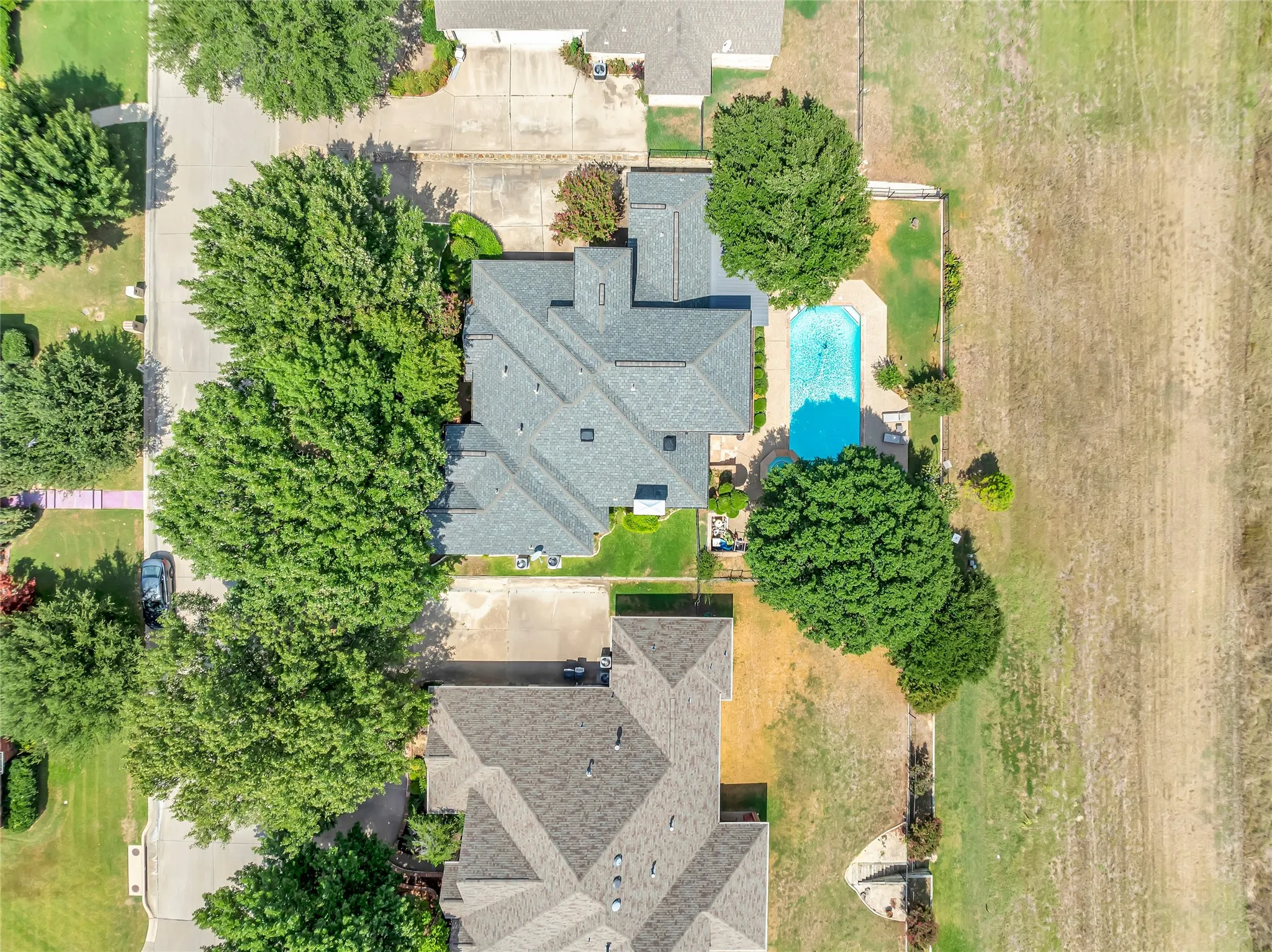 Single Family Residence For Sale in Tarrant County , 7613 Royal Troon Drive, Fort Worth, Texas 76179, 3 Bedroom, 4 Bathroom, 2 Garage spaces, 3,271 Sqft, built in 1998, mls#21364537, Real Estate Agent in Fort Worth, Homes For Sale in Tarrant county, Homes For Sale in Fort Worth, Realtor in Fort Worth Texas, Real Estate Brokerage Independent Realty Texas, Luminita Cordes Realtor