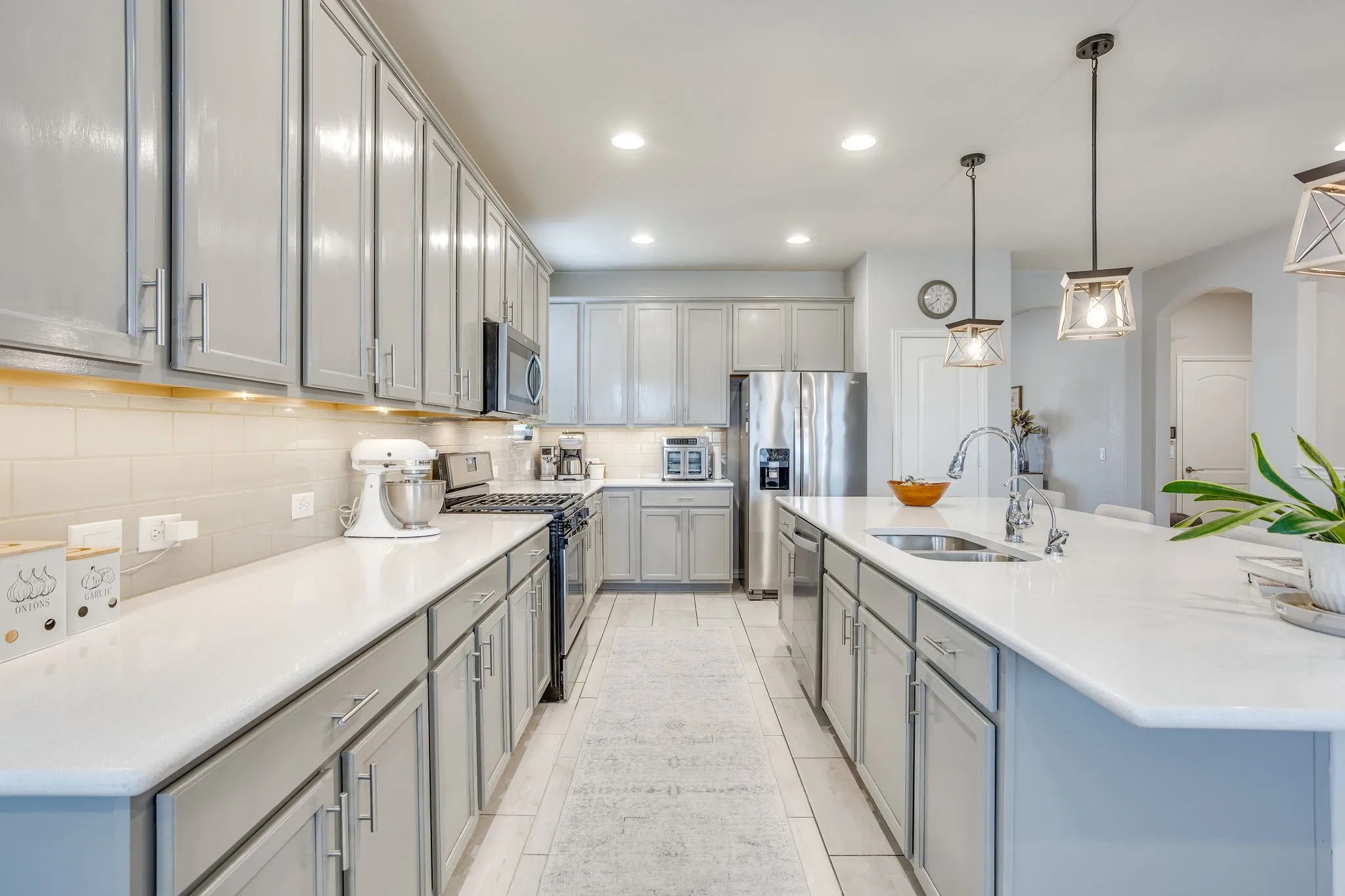 Single Family Residence For Sale in Johnson County , 3508 Weyburn Drive, Mansfield, Texas 76084, 4 Bedroom, 3 Bathroom, 2 Garage spaces, 3,152 Sqft, built in 2018, mls#21362728, Real Estate Agent in Mansfield, Homes For Sale in Johnson county, Homes For Sale in Mansfield, Realtor in Mansfield Texas, Real Estate Brokerage Independent Realty Texas, Luminita Cordes Realtor