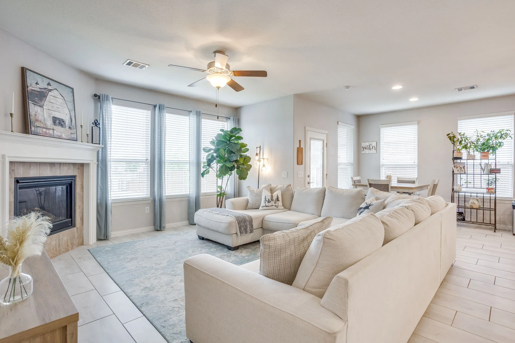 Single Family Residence For Sale in Johnson County , 3508 Weyburn Drive, Mansfield, Texas 76084, 4 Bedroom, 3 Bathroom, 2 Garage spaces, 3,152 Sqft, built in 2018, mls#21362728, Real Estate Agent in Mansfield, Homes For Sale in Johnson county, Homes For Sale in Mansfield, Realtor in Mansfield Texas, Real Estate Brokerage Independent Realty Texas, Luminita Cordes Realtor