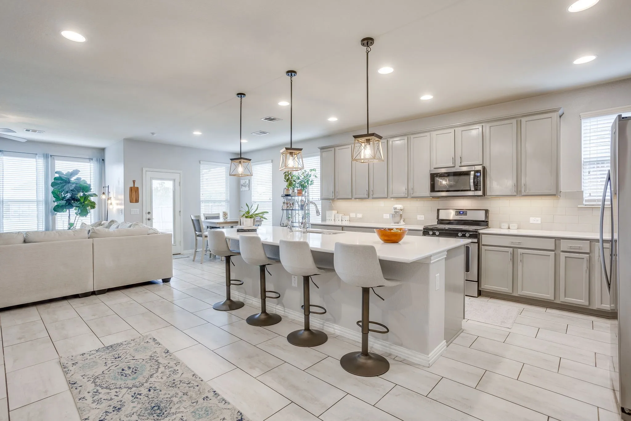 Single Family Residence For Sale in Johnson County , 3508 Weyburn Drive, Mansfield, Texas 76084, 4 Bedroom, 3 Bathroom, 2 Garage spaces, 3,152 Sqft, built in 2018, mls#21362728, Real Estate Agent in Mansfield, Homes For Sale in Johnson county, Homes For Sale in Mansfield, Realtor in Mansfield Texas, Real Estate Brokerage Independent Realty Texas, Luminita Cordes Realtor