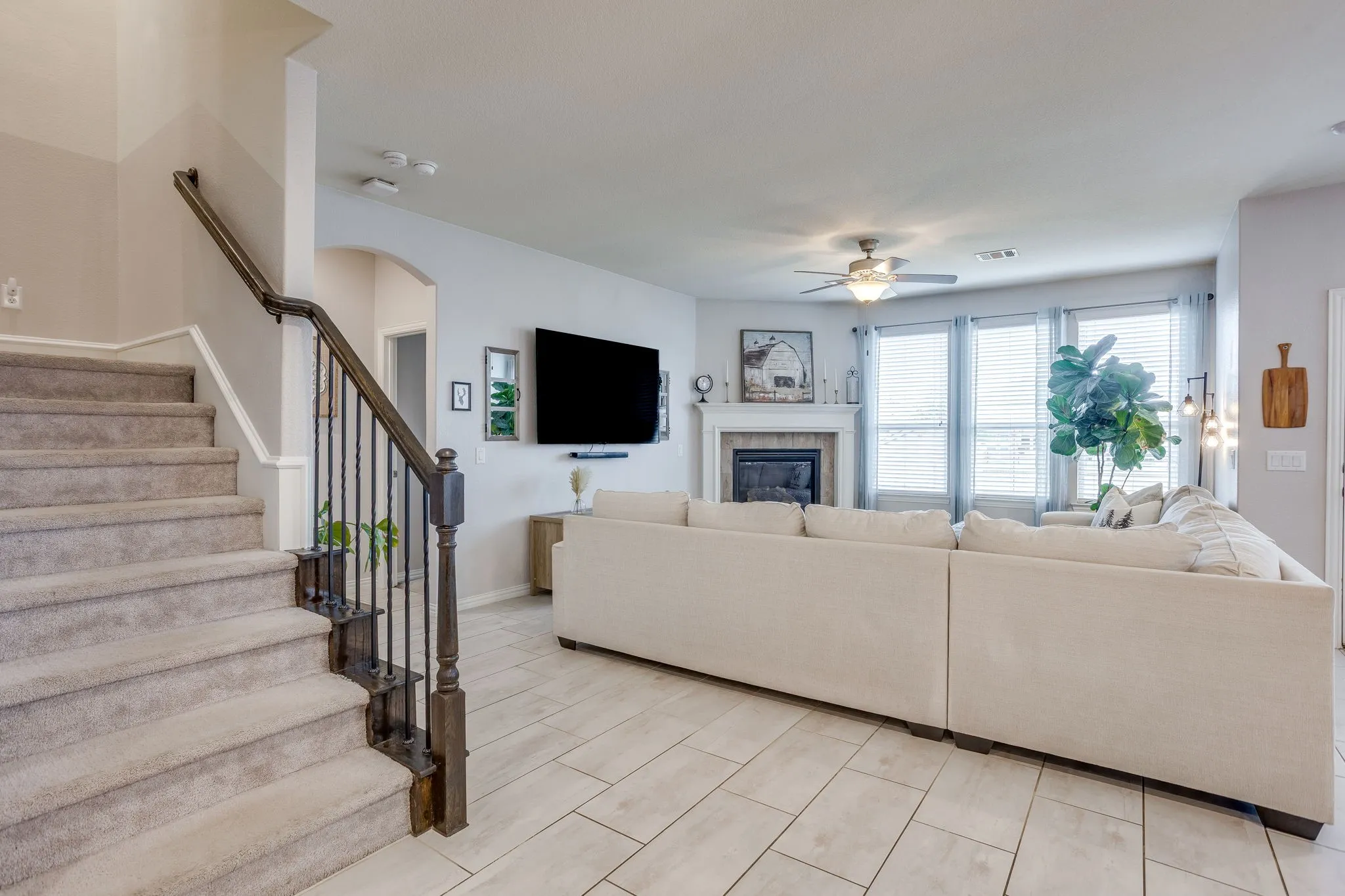 Single Family Residence For Sale in Johnson County , 3508 Weyburn Drive, Mansfield, Texas 76084, 4 Bedroom, 3 Bathroom, 2 Garage spaces, 3,152 Sqft, built in 2018, mls#21362728, Real Estate Agent in Mansfield, Homes For Sale in Johnson county, Homes For Sale in Mansfield, Realtor in Mansfield Texas, Real Estate Brokerage Independent Realty Texas, Luminita Cordes Realtor
