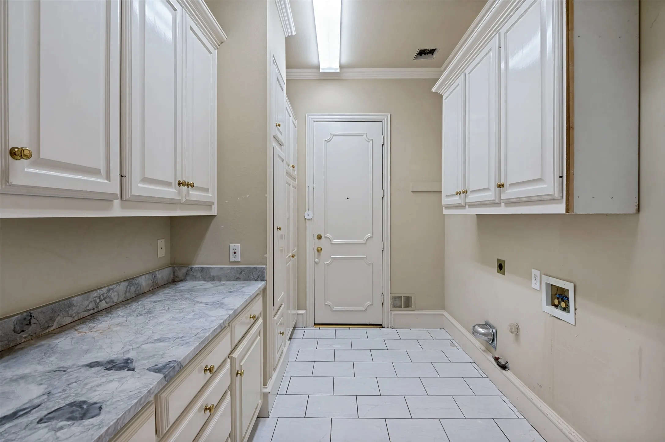 Single Family Residence For Sale in Collin County , 5544 Riverton Court, Plano, Texas 75093, 4 Bedroom, 5 Bathroom, 3 Garage spaces, 5,015 Sqft, built in 1994, mls#21365743, Real Estate Agent in Plano, Homes For Sale in Collin county, Homes For Sale in Plano, Realtor in Plano Texas, Real Estate Brokerage Independent Realty Texas, Luminita Cordes Realtor