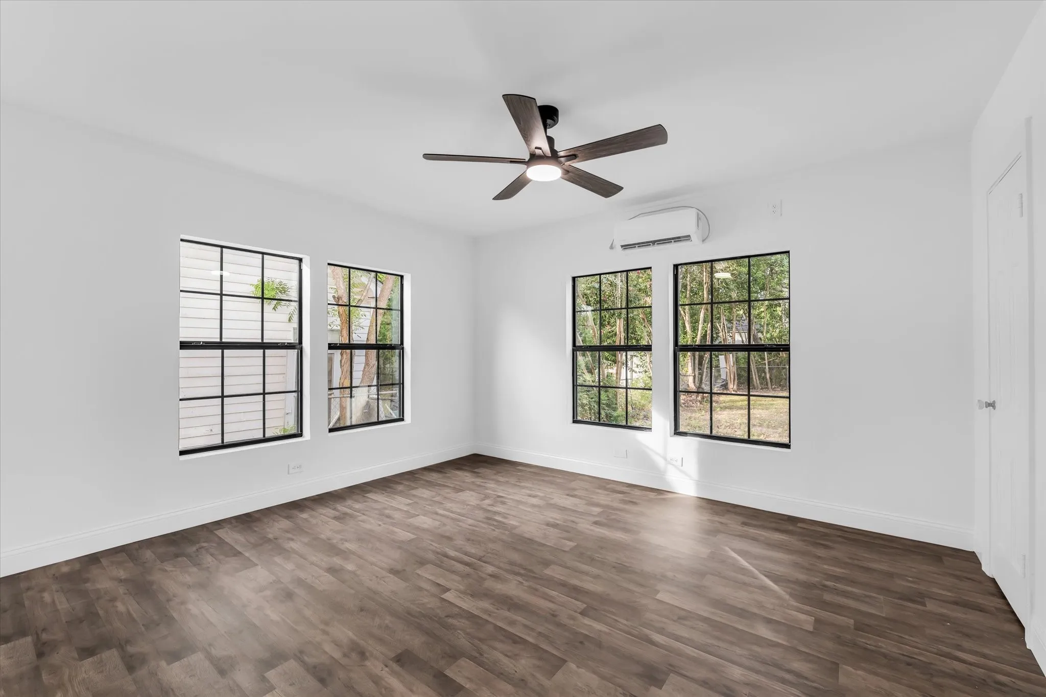 Single Family Residence For Sale in Mc Lennan County , 916 N 31st Street, Waco, Texas 76707, 2 Bedroom, 1 Bathroom, 1 Garage spaces, 980 Sqft, built in 1940, mls#21364696, Real Estate Agent in Waco, Homes For Sale in Mc Lennan county, Homes For Sale in Waco, Realtor in Waco Texas, Real Estate Brokerage Independent Realty Texas, Luminita Cordes Realtor