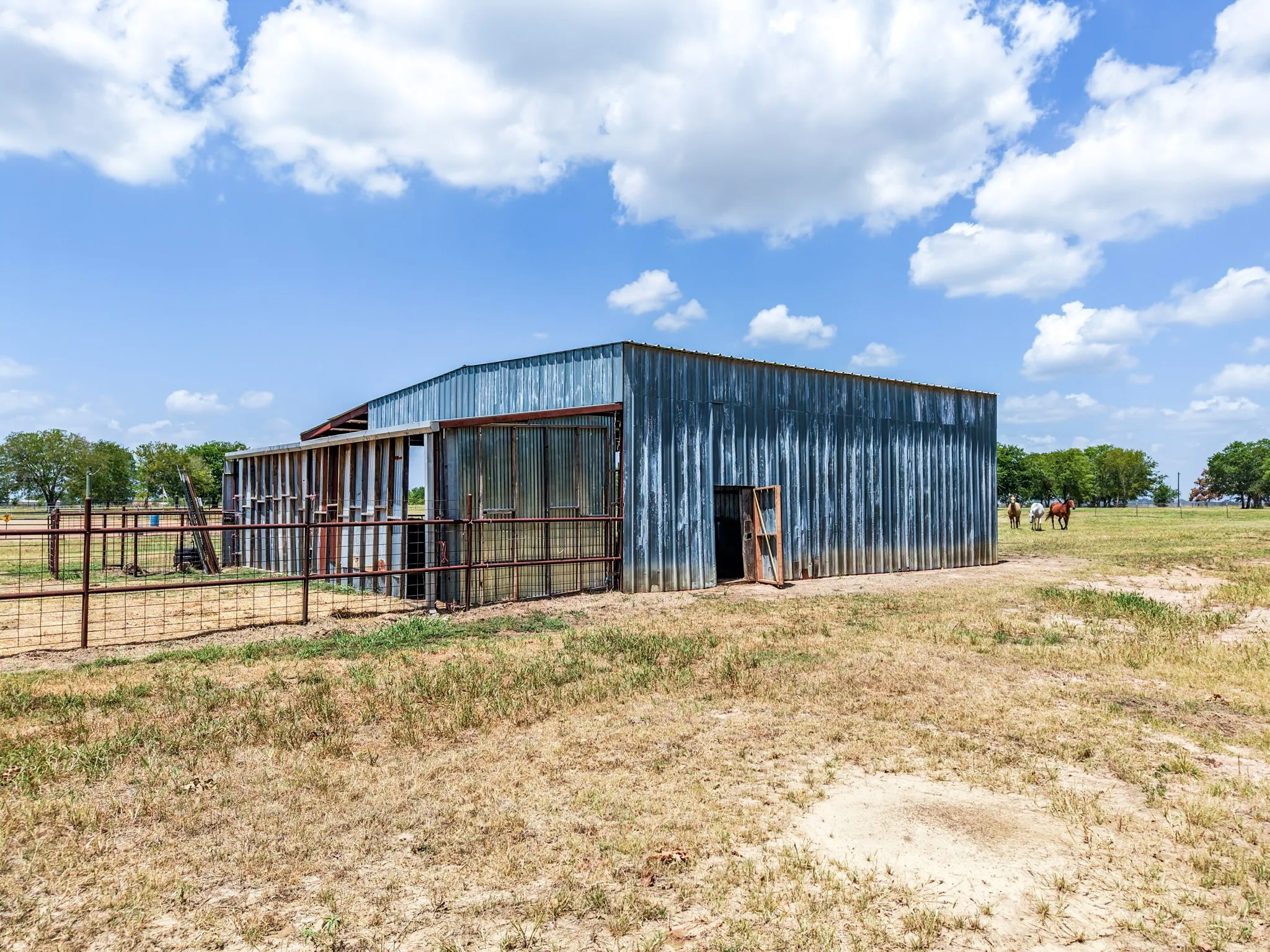 Single Family Residence For Sale in Rains County , 3503 State Highway 276, Emory, Texas 75440, 3 Bedroom, 2 Bathroom, 2 Garage spaces, 2,253 Sqft, built in 2008, mls#21365829, Real Estate Agent in Emory, Homes For Sale in Rains county, Homes For Sale in Emory, Realtor in Emory Texas, Real Estate Brokerage Independent Realty Texas, Luminita Cordes Realtor