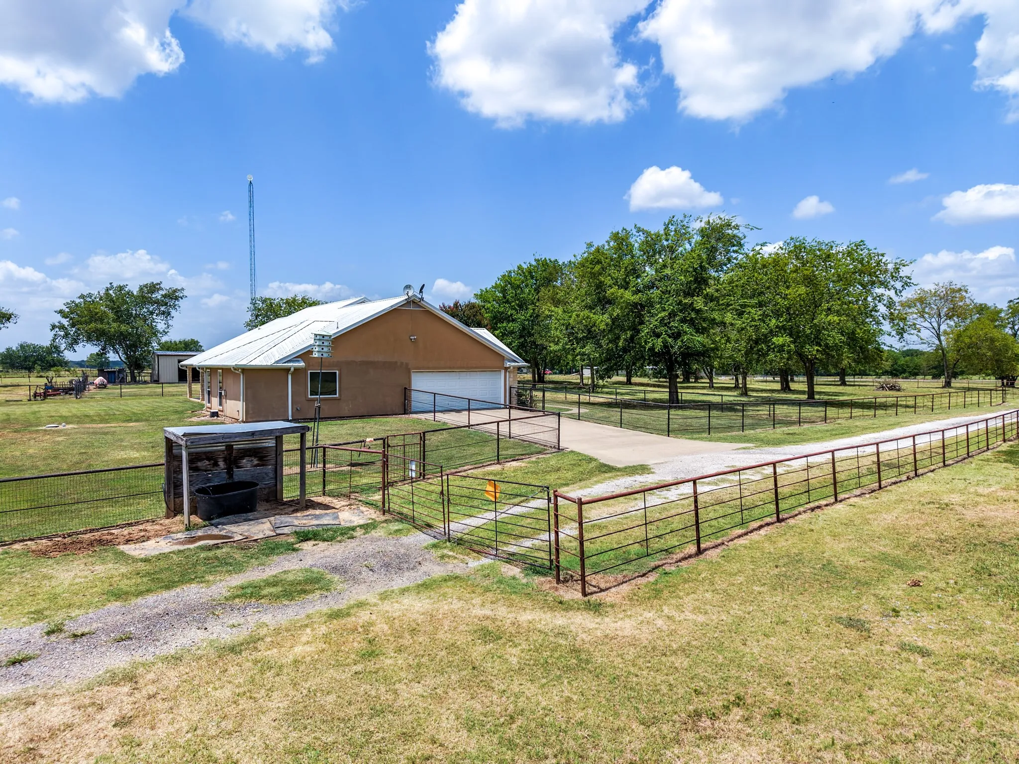 Single Family Residence For Sale in Rains County , 3503 State Highway 276, Emory, Texas 75440, 3 Bedroom, 2 Bathroom, 2 Garage spaces, 2,253 Sqft, built in 2008, mls#21365829, Real Estate Agent in Emory, Homes For Sale in Rains county, Homes For Sale in Emory, Realtor in Emory Texas, Real Estate Brokerage Independent Realty Texas, Luminita Cordes Realtor
