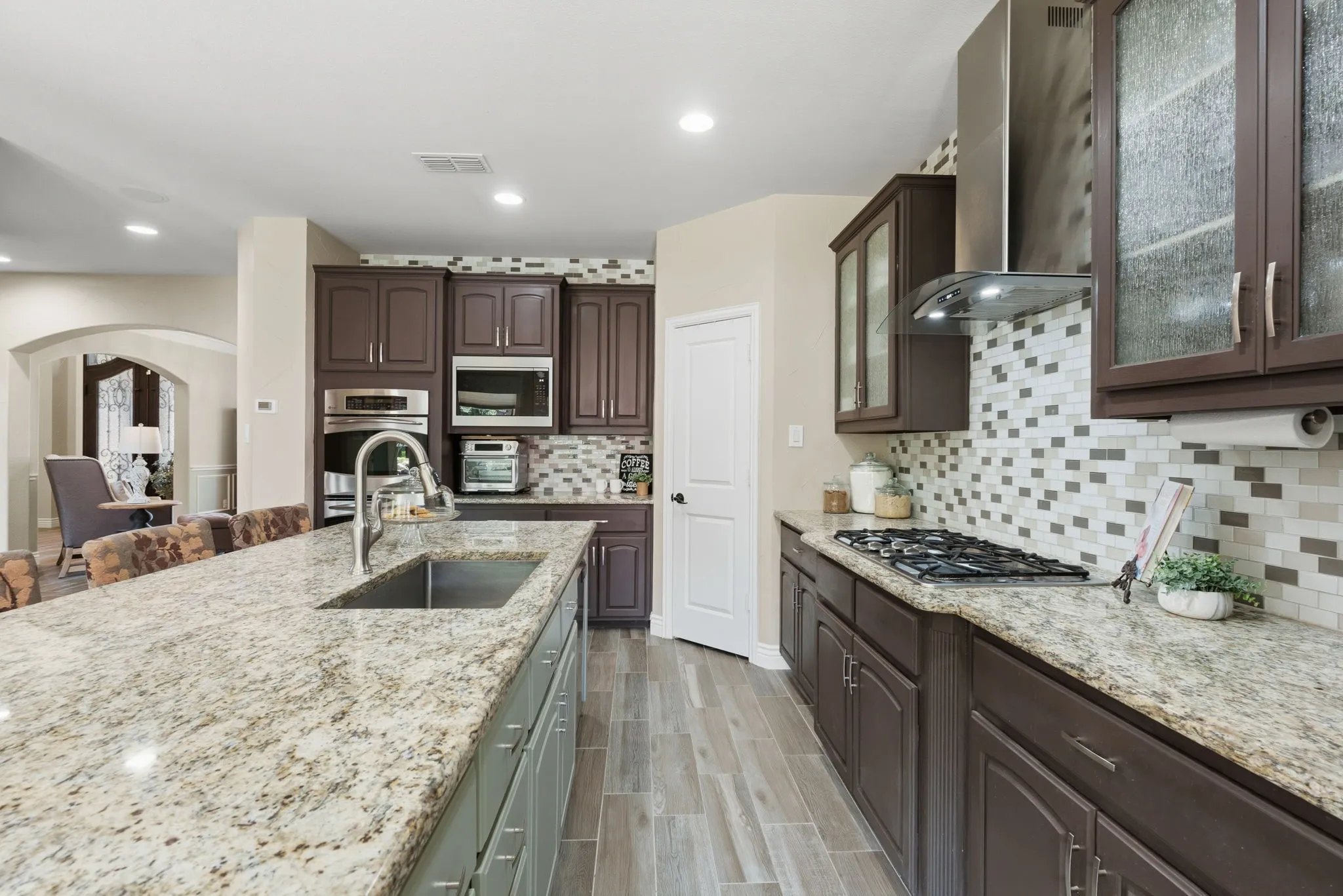 Single Family Residence For Sale in Collin County , 1000 Monticello Drive, Prosper, Texas 75078, 4 Bedroom, 3 Bathroom, 3 Garage spaces, 3,908 Sqft, built in 2005, mls#21356495, Real Estate Agent in Prosper, Homes For Sale in Collin county, Homes For Sale in Prosper, Realtor in Prosper Texas, Real Estate Brokerage Independent Realty Texas, Luminita Cordes Realtor