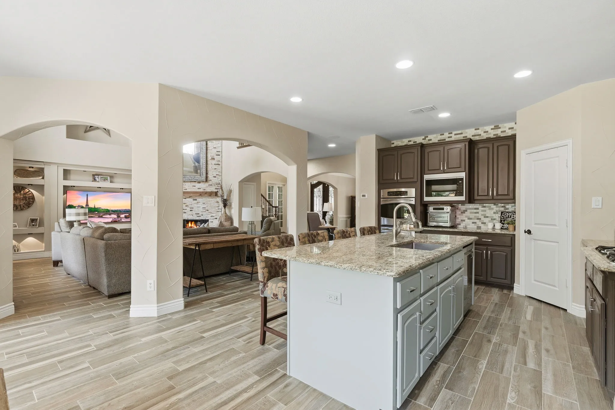 Single Family Residence For Sale in Collin County , 1000 Monticello Drive, Prosper, Texas 75078, 4 Bedroom, 3 Bathroom, 3 Garage spaces, 3,908 Sqft, built in 2005, mls#21356495, Real Estate Agent in Prosper, Homes For Sale in Collin county, Homes For Sale in Prosper, Realtor in Prosper Texas, Real Estate Brokerage Independent Realty Texas, Luminita Cordes Realtor