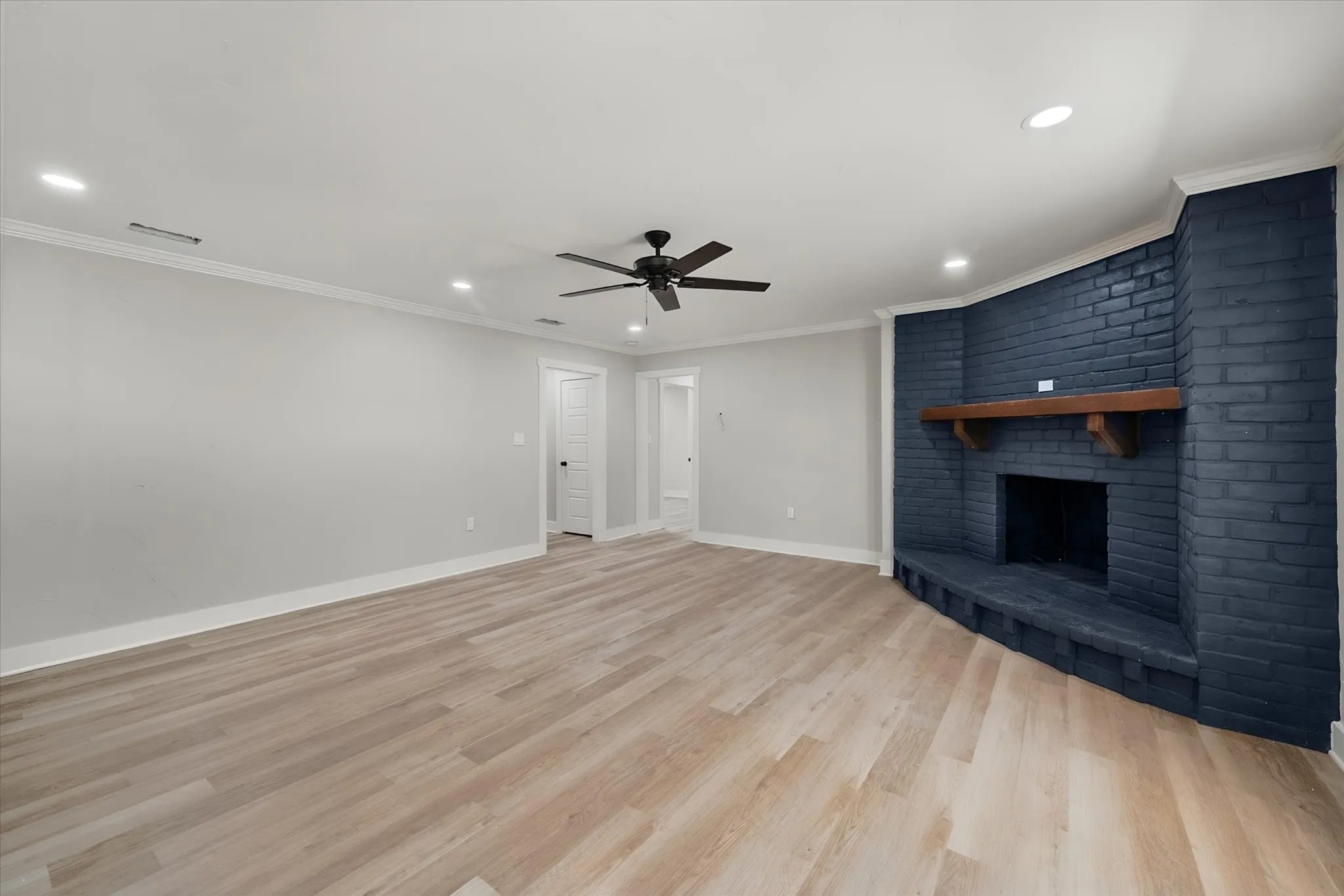 Single Family Residence For Sale in Navarro County , 1003 Woodcastle Drive, Corsicana, Texas 75110, 3 Bedroom, 2 Bathroom, Garage spaces, 2,160 Sqft, built in 1968, mls#21363782, Real Estate Agent in Corsicana, Homes For Sale in Navarro county, Homes For Sale in Corsicana, Realtor in Corsicana Texas, Real Estate Brokerage Independent Realty Texas, Luminita Cordes Realtor