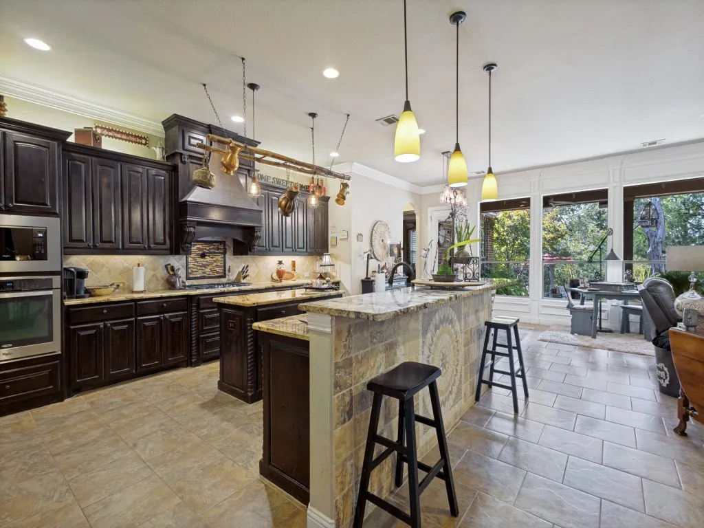 Single Family Residence For Sale in Grayson County , 87 Castle Pines Circle, Gordonville, Texas 76245, 4 Bedroom, 4 Bathroom, 2 Garage spaces, 3,657 Sqft, built in 2013, mls#21365099, Real Estate Agent in Gordonville, Homes For Sale in Grayson county, Homes For Sale in Gordonville, Realtor in Gordonville Texas, Real Estate Brokerage Independent Realty Texas, Luminita Cordes Realtor