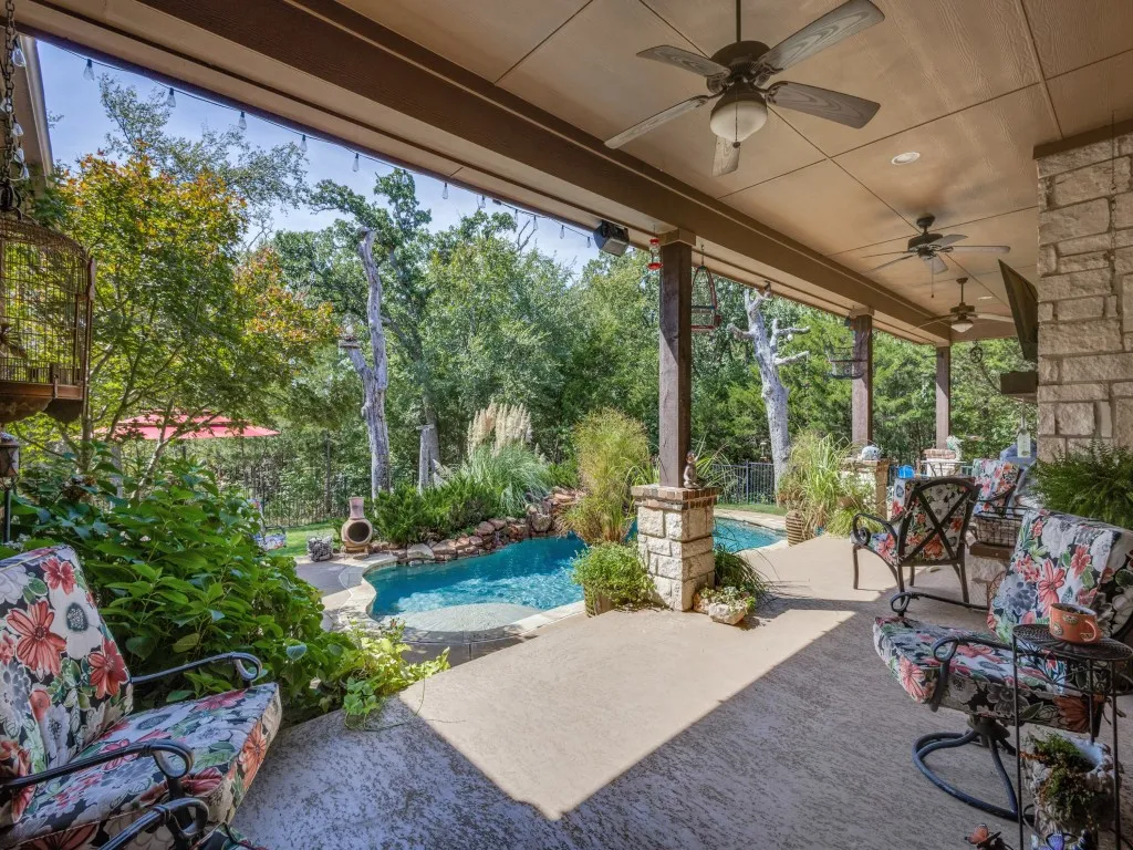Single Family Residence For Sale in Grayson County , 87 Castle Pines Circle, Gordonville, Texas 76245, 4 Bedroom, 4 Bathroom, 2 Garage spaces, 3,657 Sqft, built in 2013, mls#21365099, Real Estate Agent in Gordonville, Homes For Sale in Grayson county, Homes For Sale in Gordonville, Realtor in Gordonville Texas, Real Estate Brokerage Independent Realty Texas, Luminita Cordes Realtor