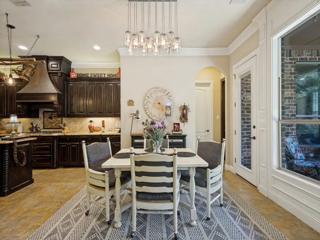 Single Family Residence For Sale in Grayson County , 87 Castle Pines Circle, Gordonville, Texas 76245, 4 Bedroom, 4 Bathroom, 2 Garage spaces, 3,657 Sqft, built in 2013, mls#21365099, Real Estate Agent in Gordonville, Homes For Sale in Grayson county, Homes For Sale in Gordonville, Realtor in Gordonville Texas, Real Estate Brokerage Independent Realty Texas, Luminita Cordes Realtor