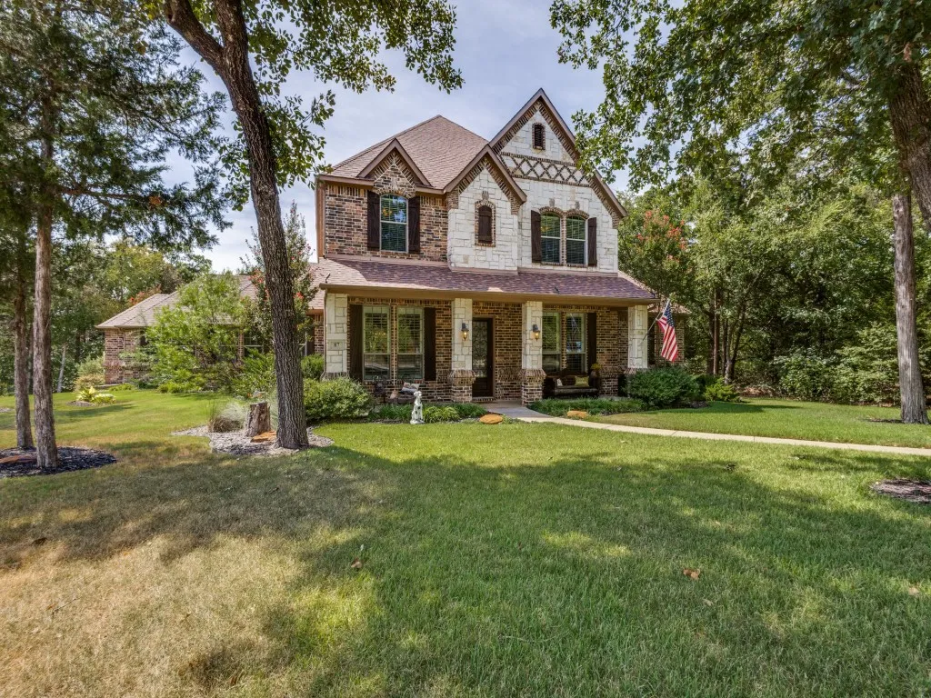 Single Family Residence For Sale in Grayson County , 87 Castle Pines Circle, Gordonville, Texas 76245, 4 Bedroom, 4 Bathroom, 2 Garage spaces, 3,657 Sqft, built in 2013, mls#21365099, Real Estate Agent in Gordonville, Homes For Sale in Grayson county, Homes For Sale in Gordonville, Realtor in Gordonville Texas, Real Estate Brokerage Independent Realty Texas, Luminita Cordes Realtor