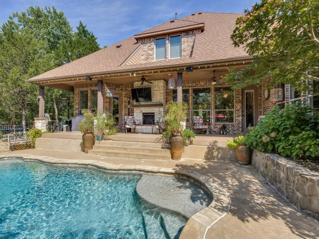 Single Family Residence For Sale in Grayson County , 87 Castle Pines Circle, Gordonville, Texas 76245, 4 Bedroom, 4 Bathroom, 2 Garage spaces, 3,657 Sqft, built in 2013, mls#21365099, Real Estate Agent in Gordonville, Homes For Sale in Grayson county, Homes For Sale in Gordonville, Realtor in Gordonville Texas, Real Estate Brokerage Independent Realty Texas, Luminita Cordes Realtor